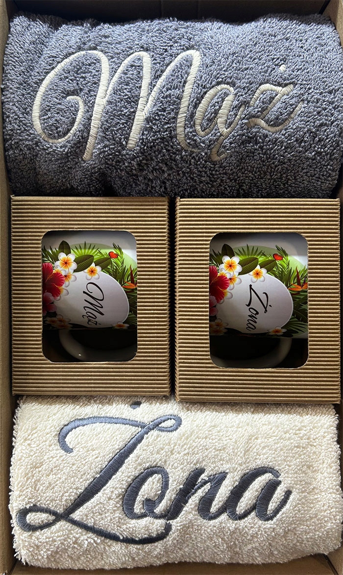 Dárek Na Svatba Sada Ručníků 50X100 Výšivka Set 2X Hrnek Manžel A Manželka