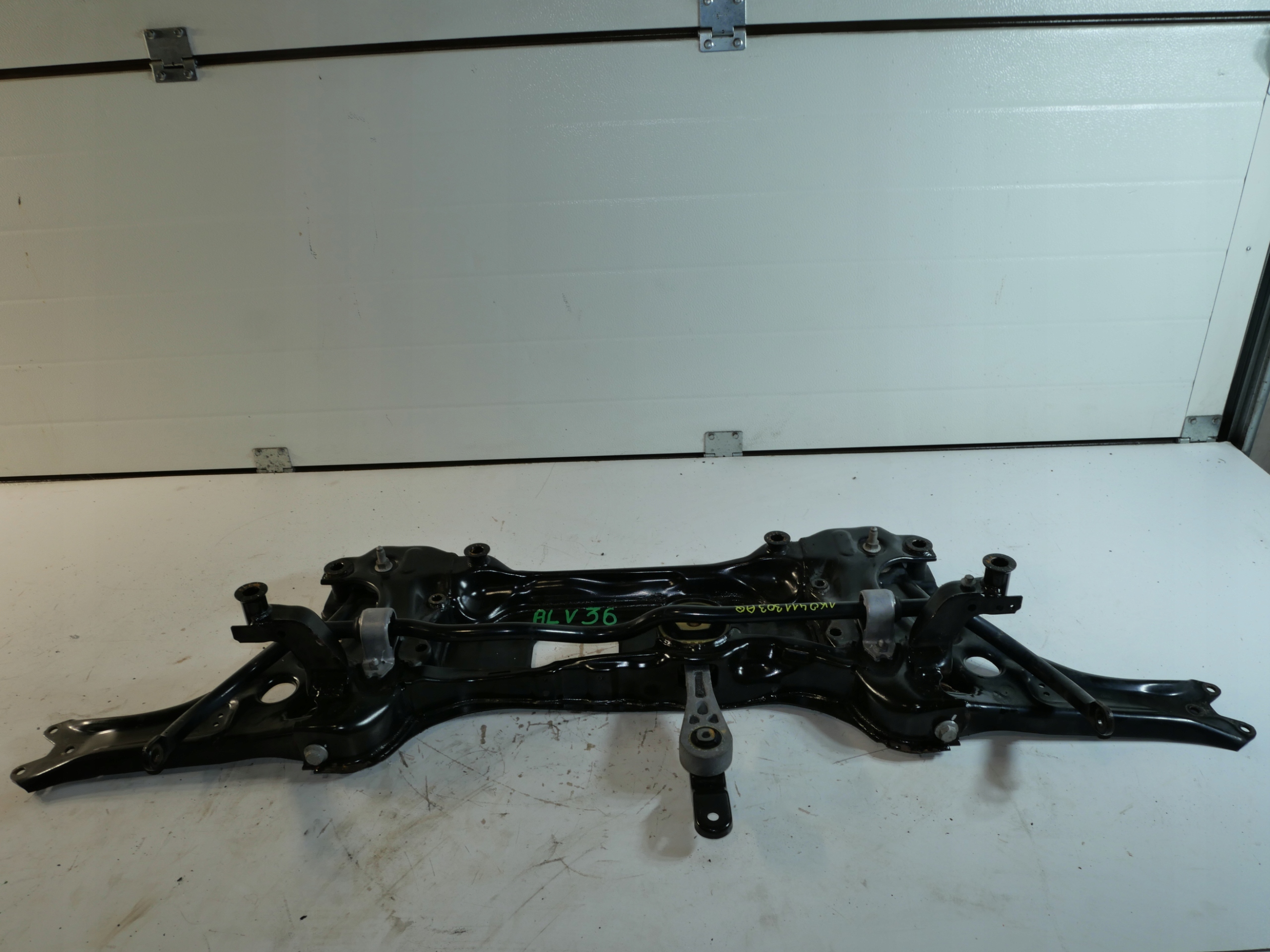 axle beam subframe axle beam front VW CADDY 2K5 1K0199315B