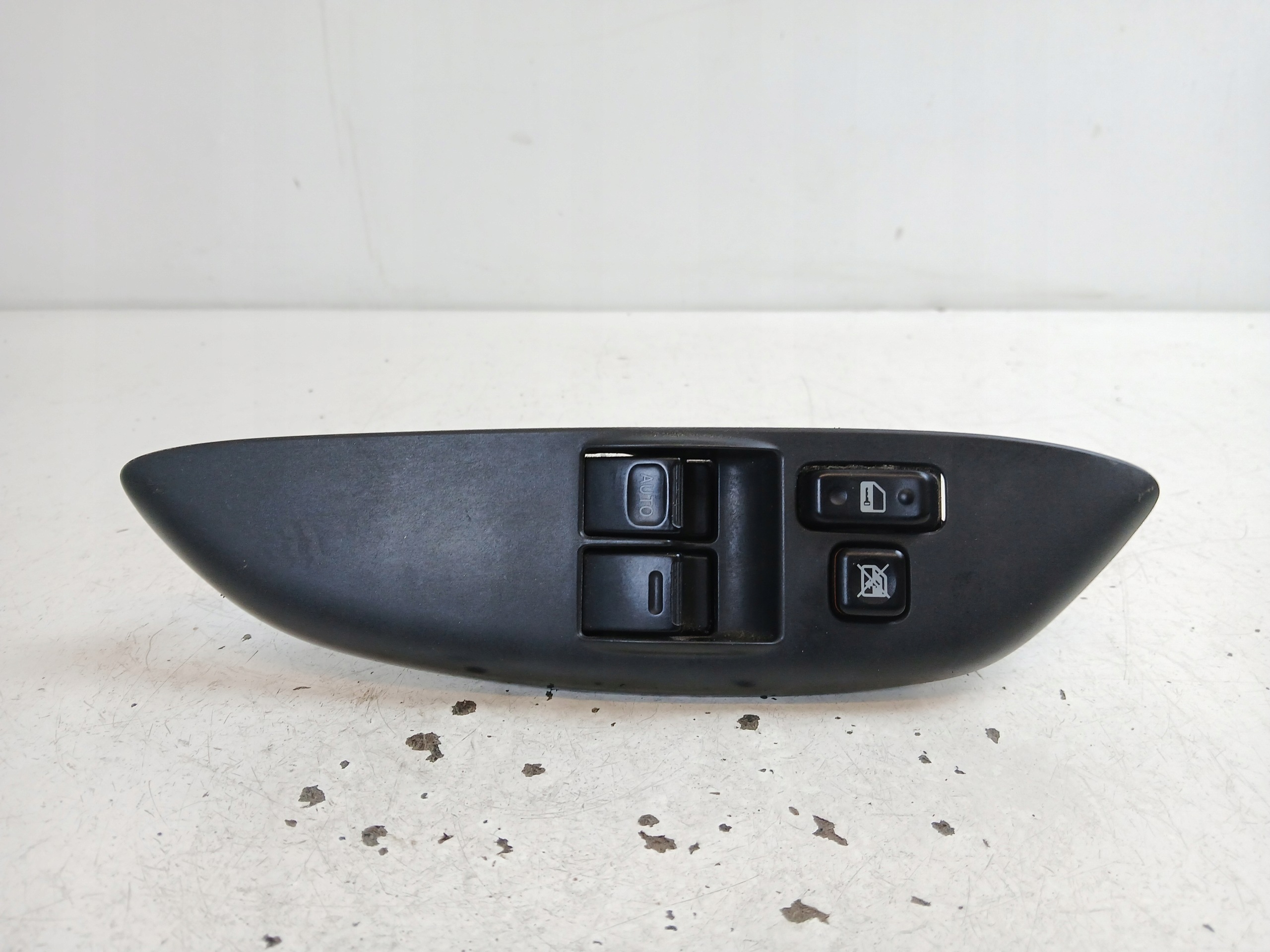 TOYOTA YARIS a PANEL okna levý předek