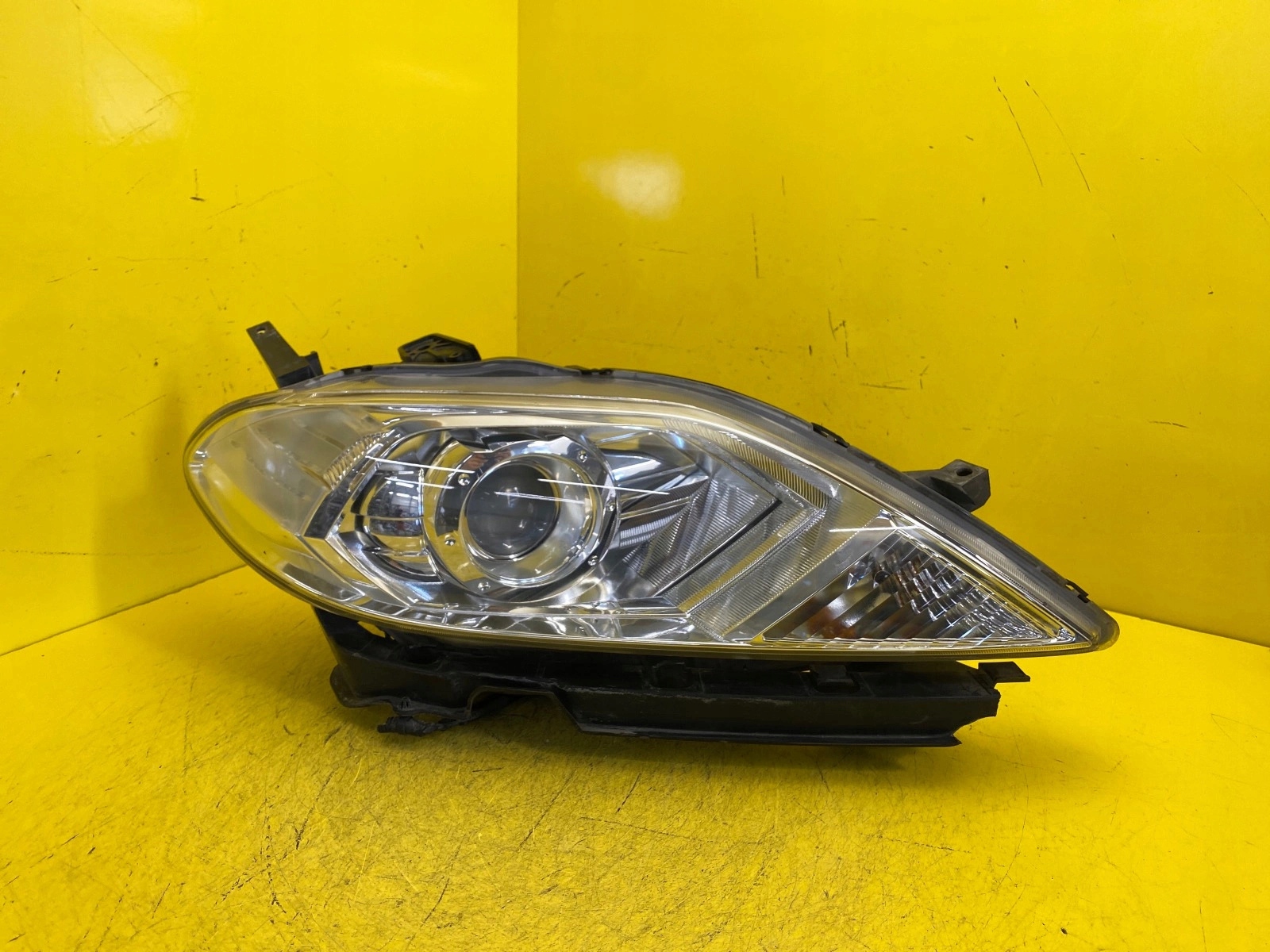 light right HONDA HR-V 15-18 XENON