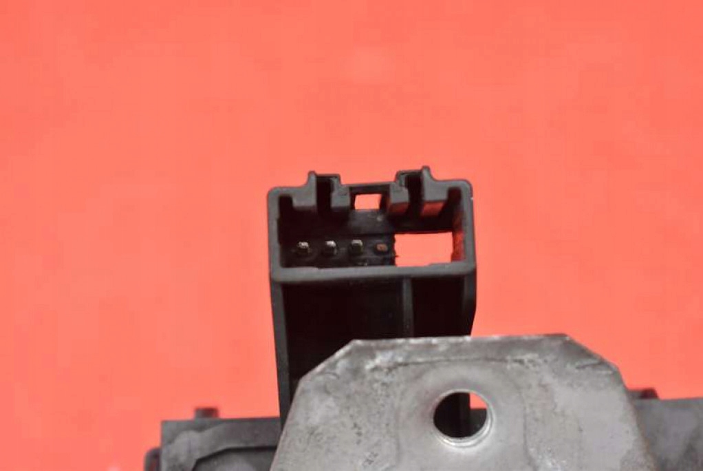 lock bonnet rear part boot FORD FOCUS MK2 KOMBI 08-11