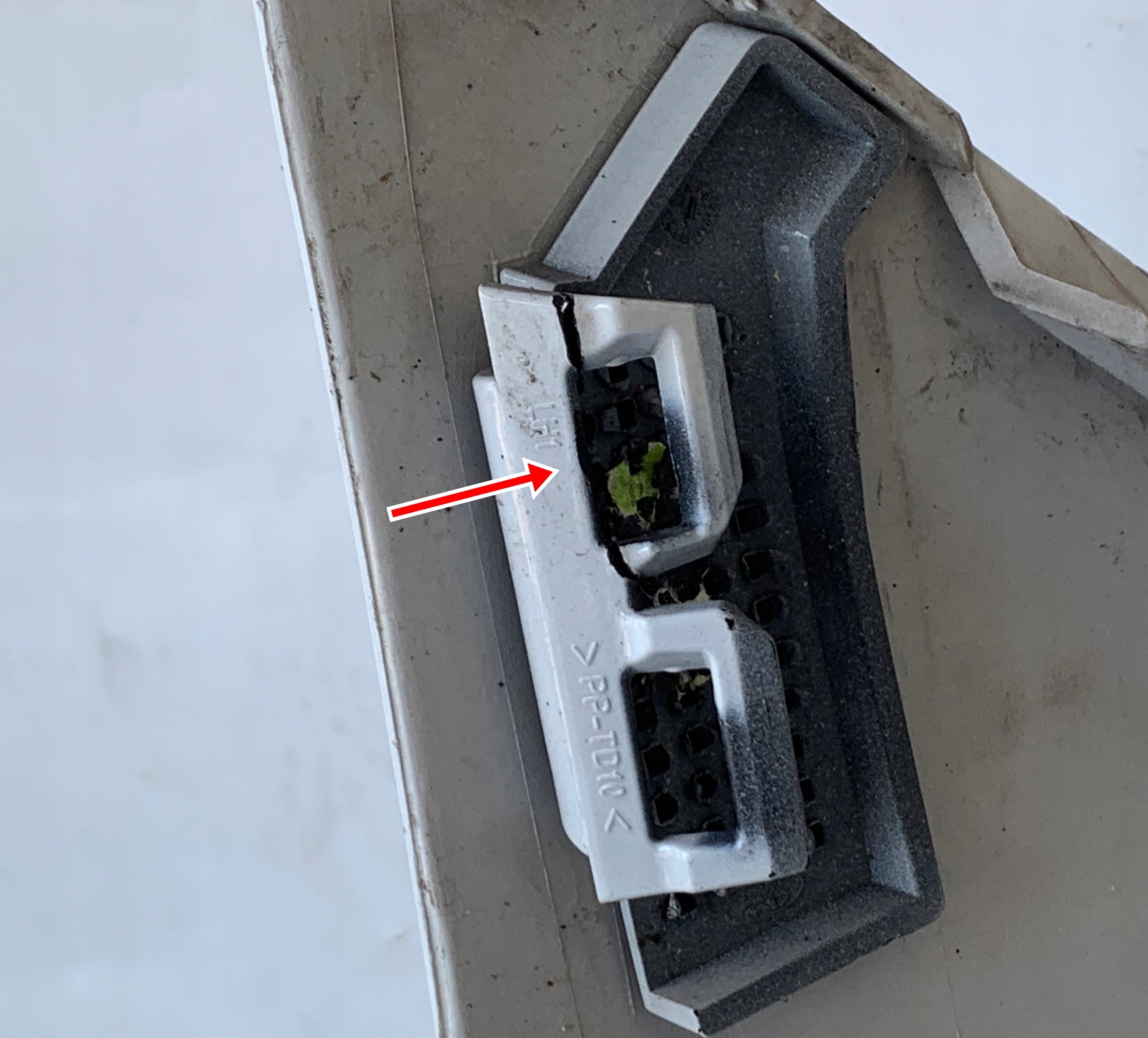 grill grille moulding upper FORD TRANSIT CONNECT 13