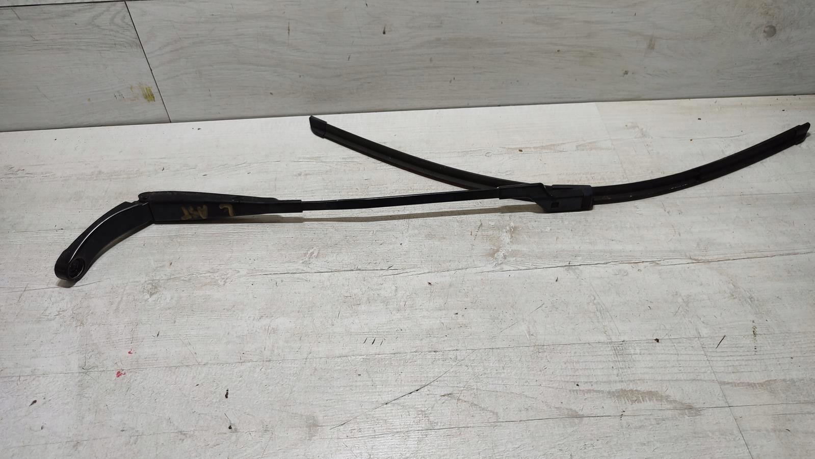 wiper arm left 1.4 Opel Astra K