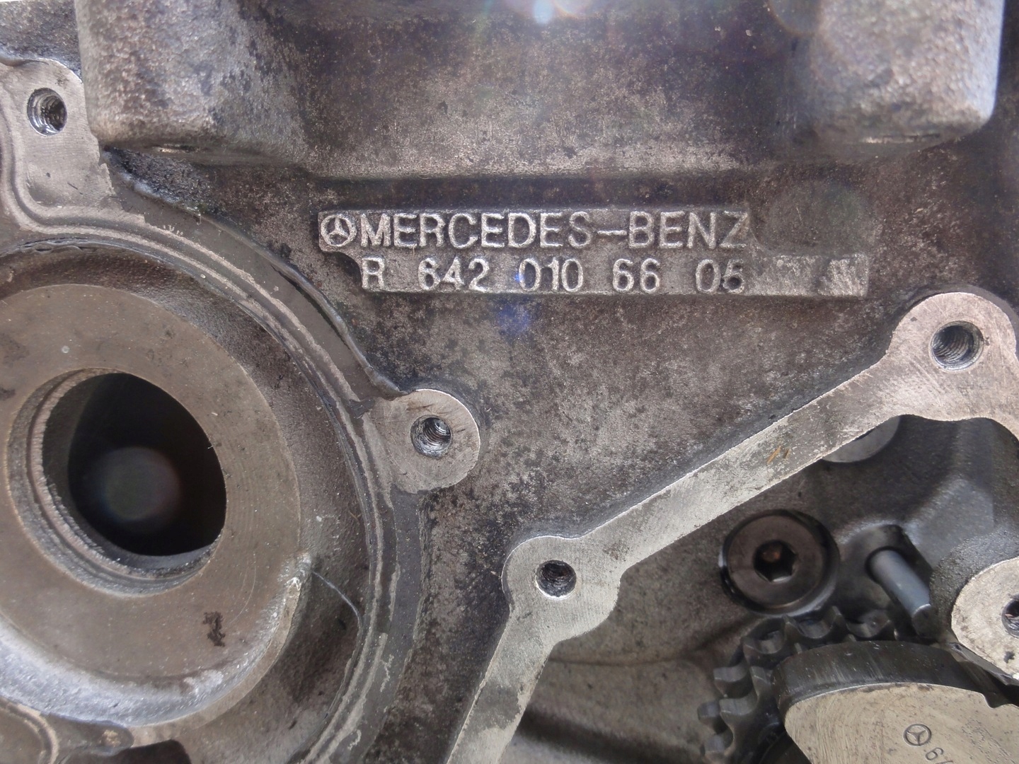 BLOK SILNIKA MERCEDES 3.0 V6 R642 010 66 05 Numer katalogowy części R642 010 66 05