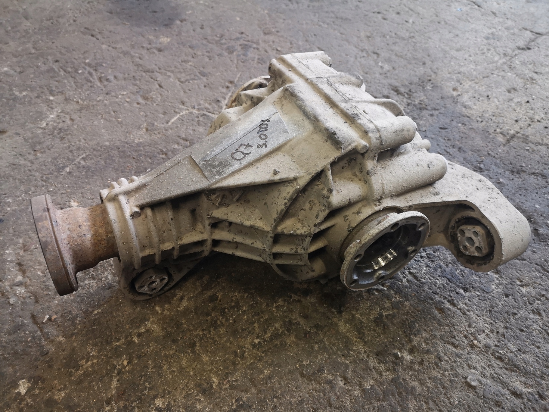 AUDI Q7 4L 3.0 TDI differential diff differential rear rear part