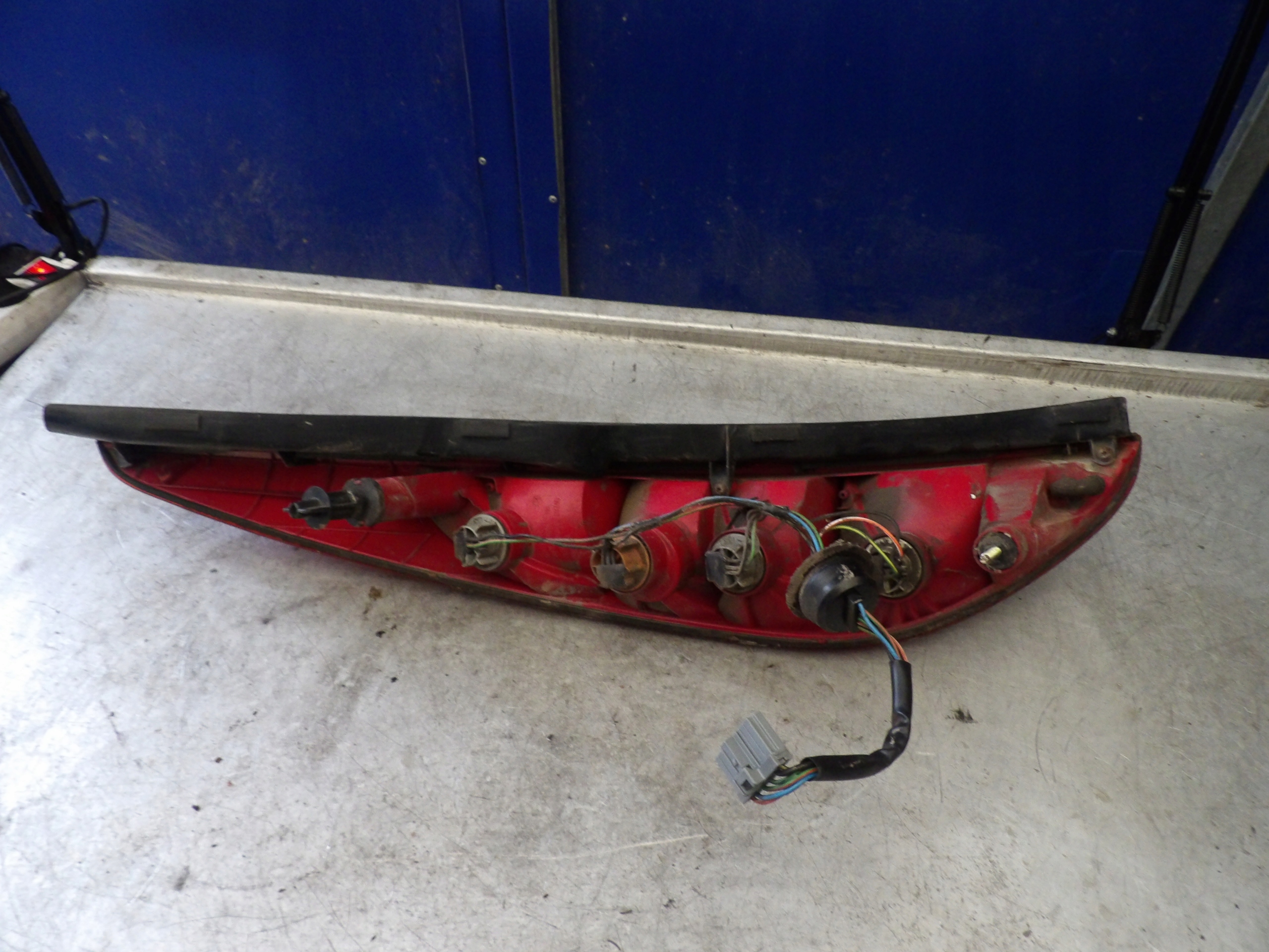 light rear right Ford Mondeo MK3 lift kombi