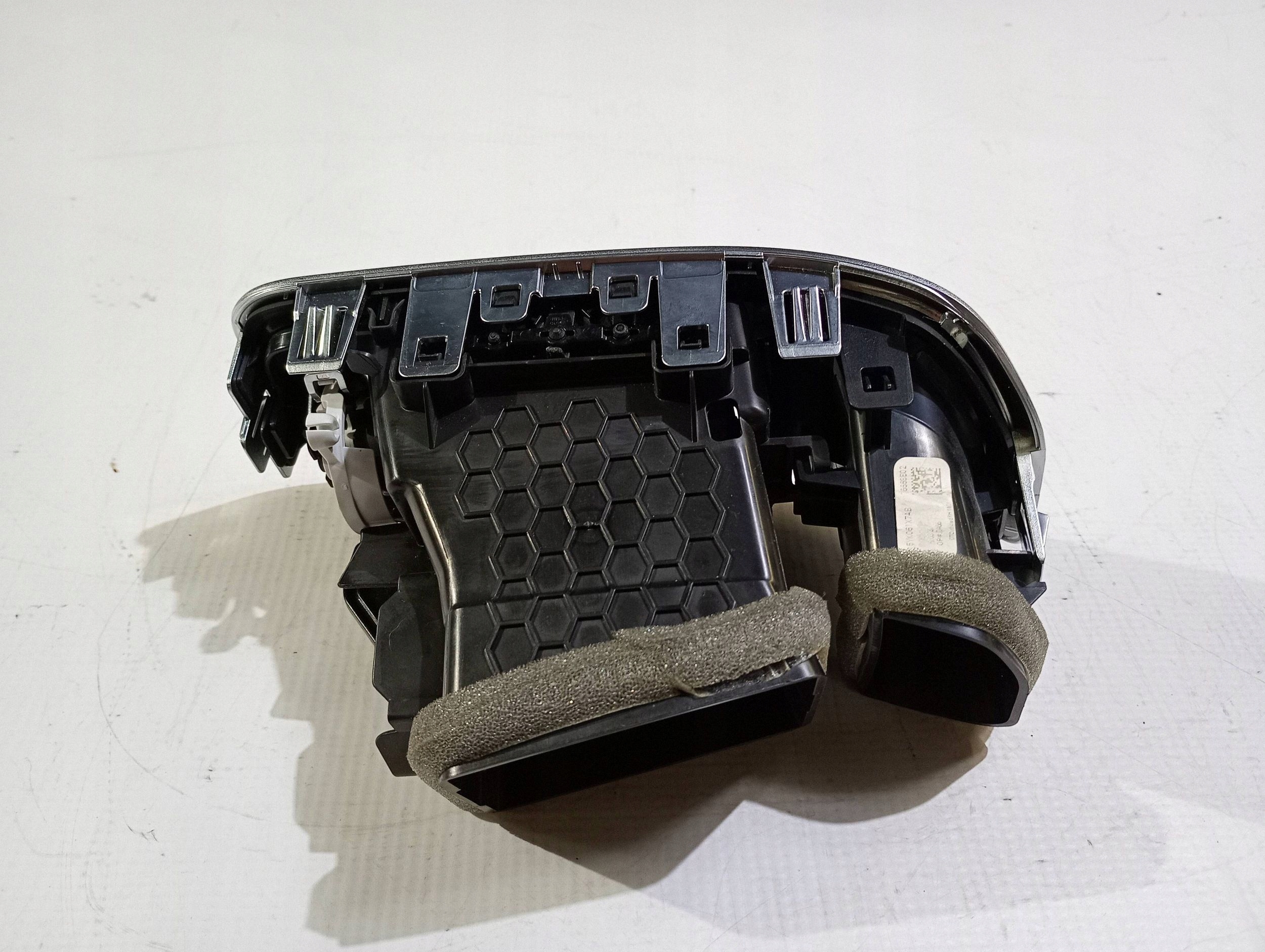 grid air conditioning devices side dekor panel of the dashboard right Dodge RAM 1500 2019