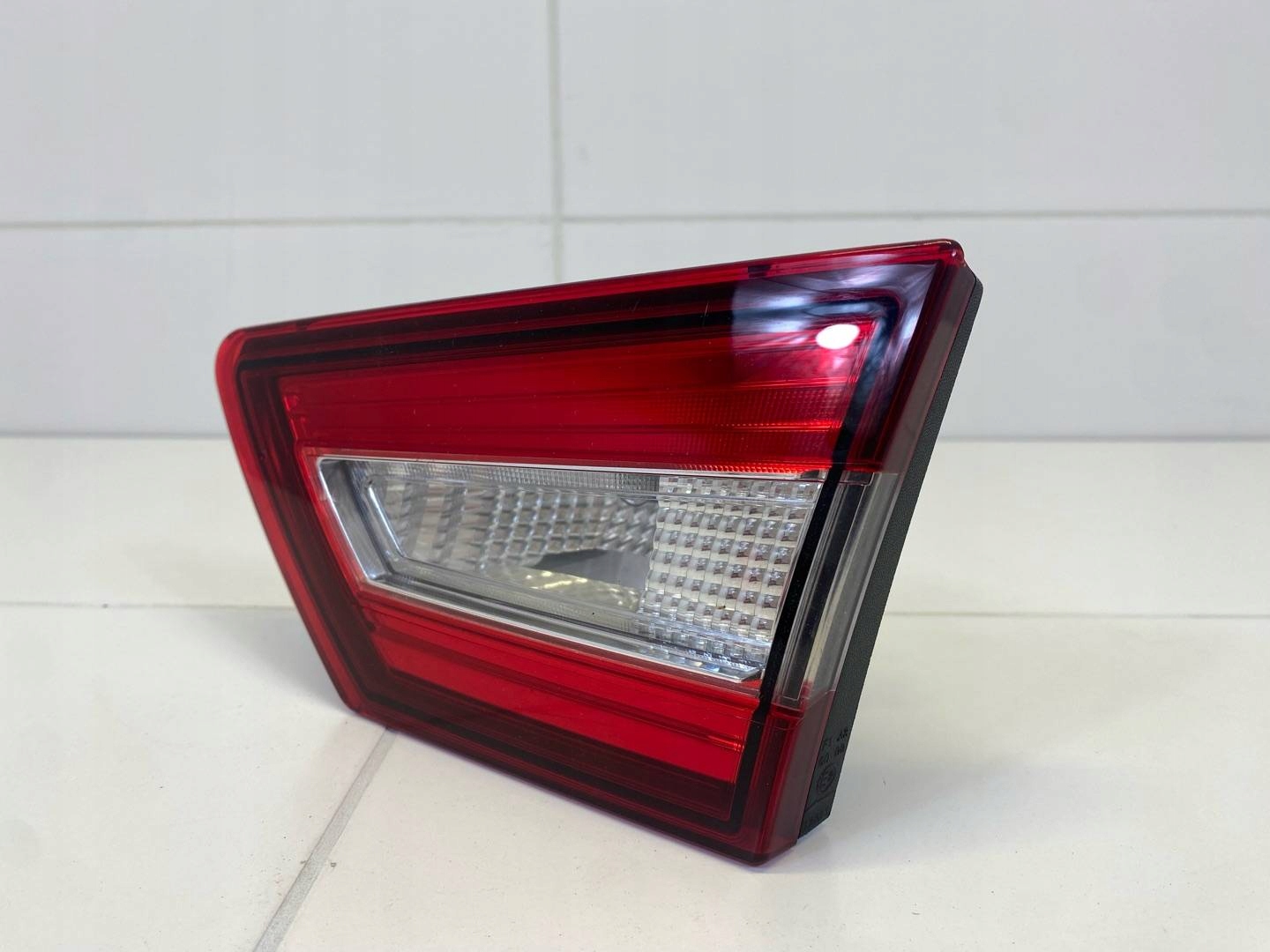 light rear to the bonnet right side Renault Clio 4 2015 265505796R