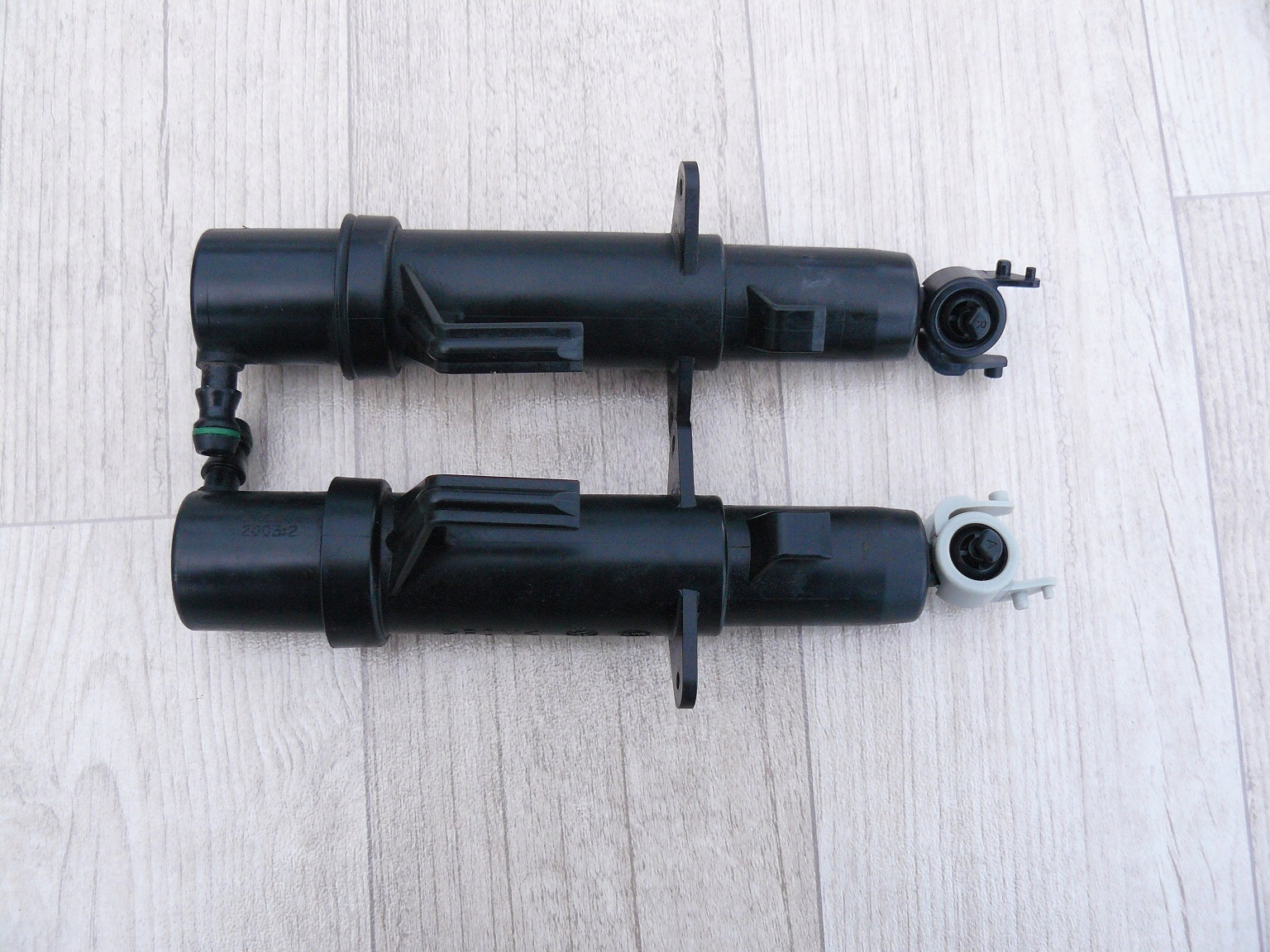 ОМИВАЧ ФАР FORD KUGA MK1 08-12