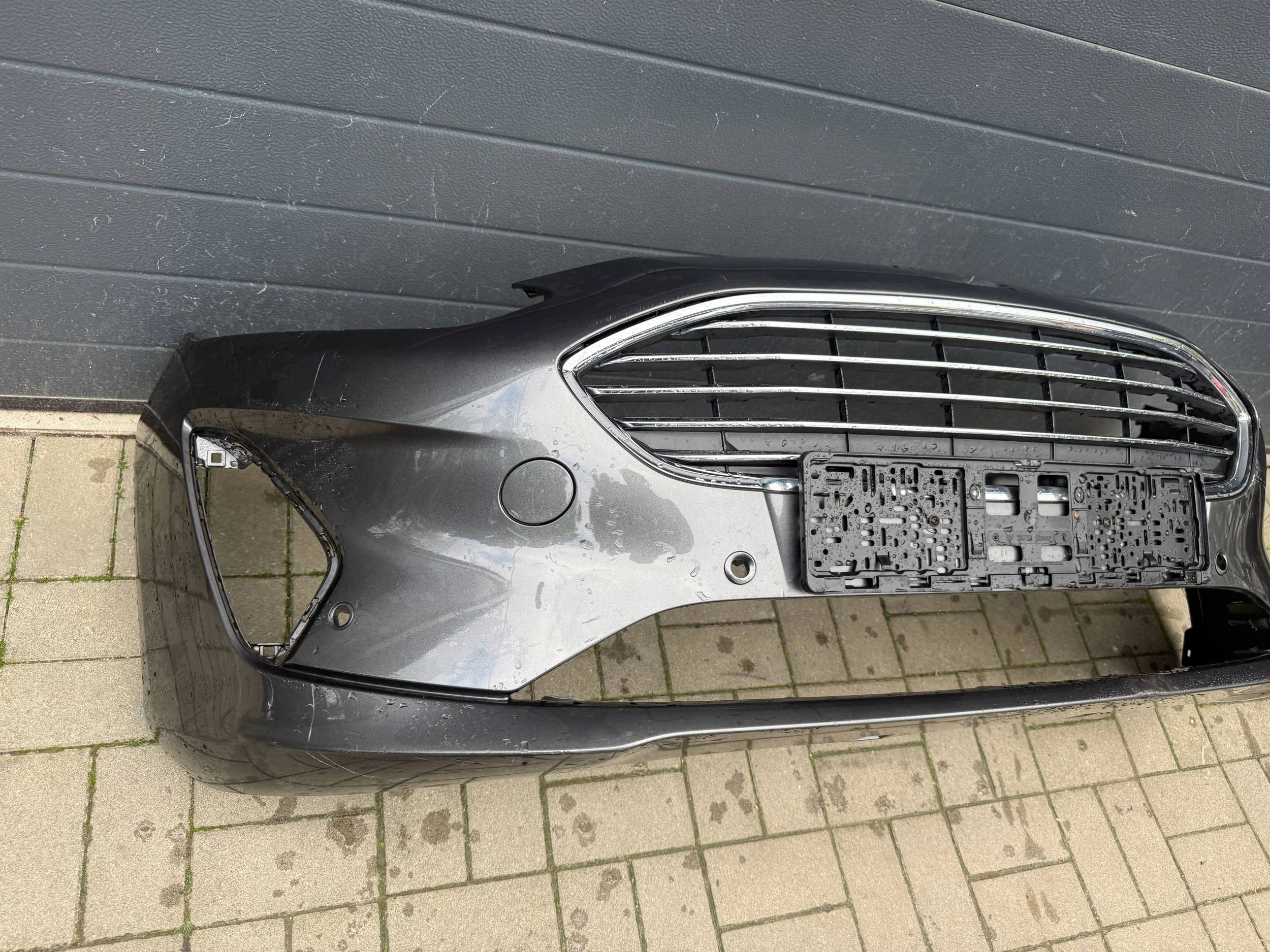 Ford Fiesta Mk8 18- bumper front front PDC
