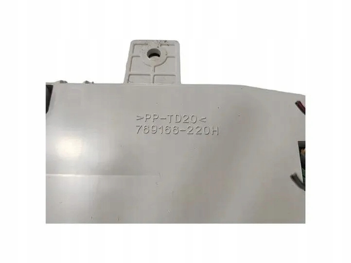 peugeot 4007 2011 спидометр /