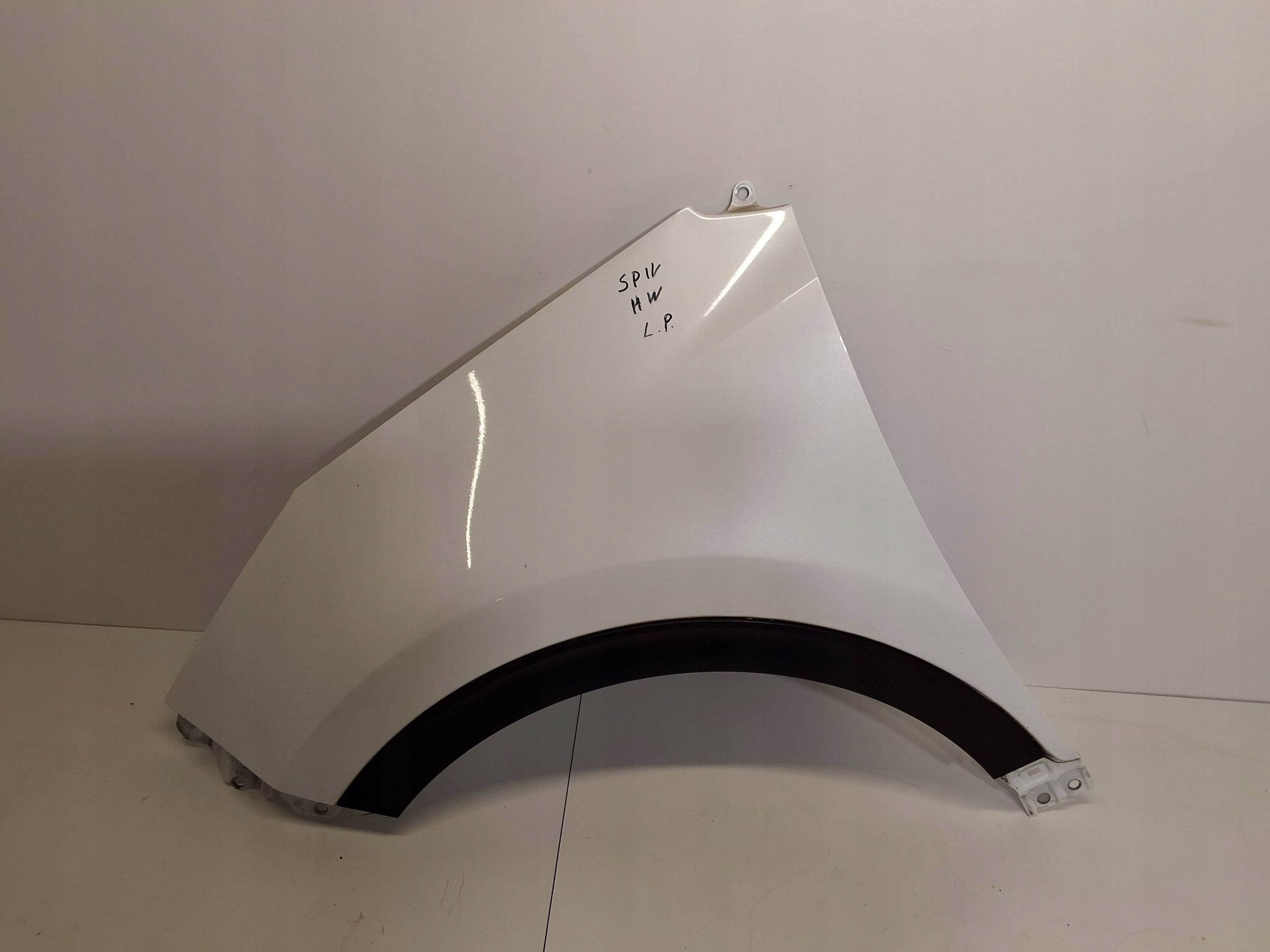 KIA SPORTAGE IV BŁOTNIK LEWY PRZEDNI KOLOR HW W KOLOR