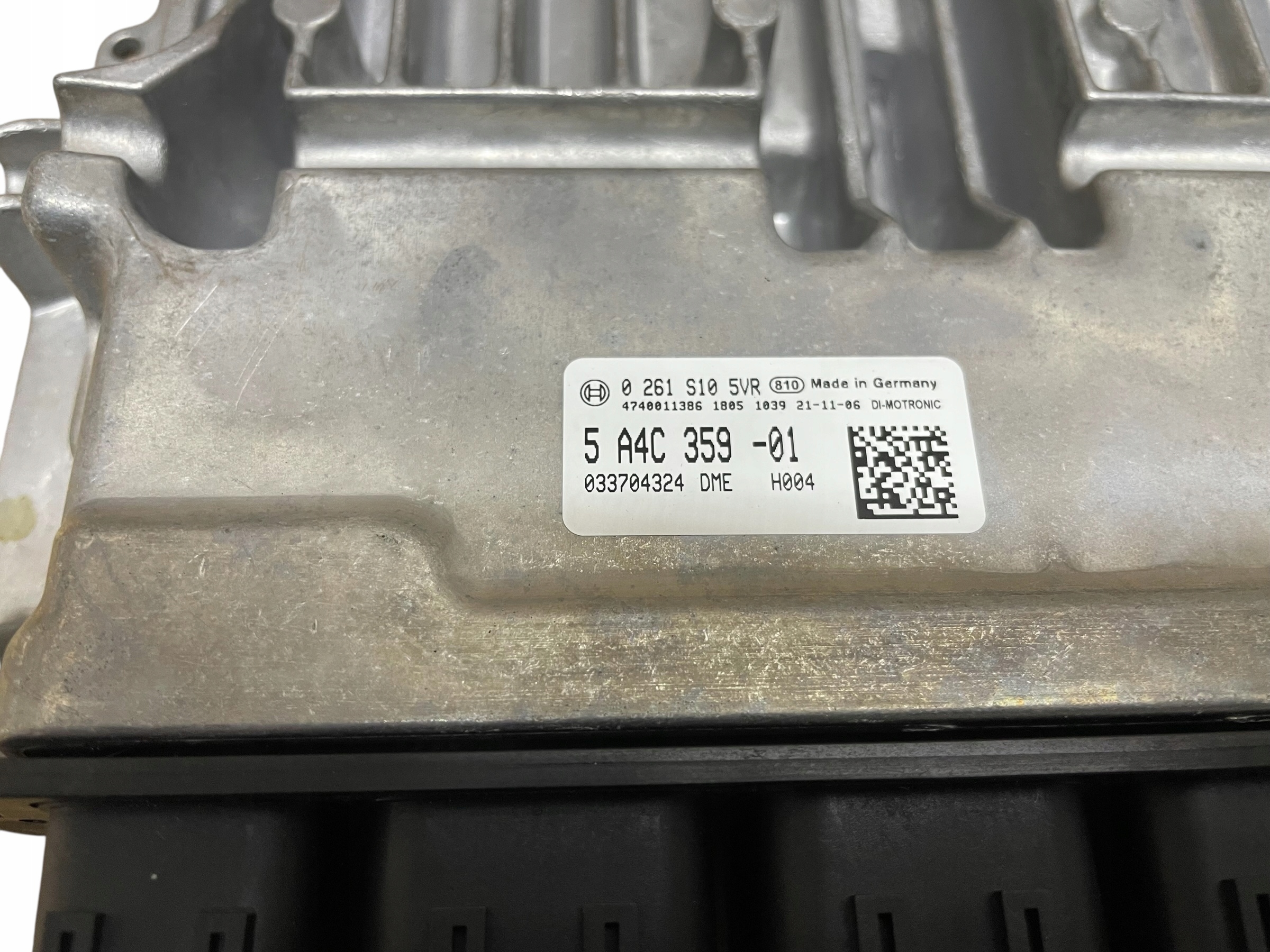 computer control unit of the engine BMW 5 G30 530iX 2.0i 30i IDEAL