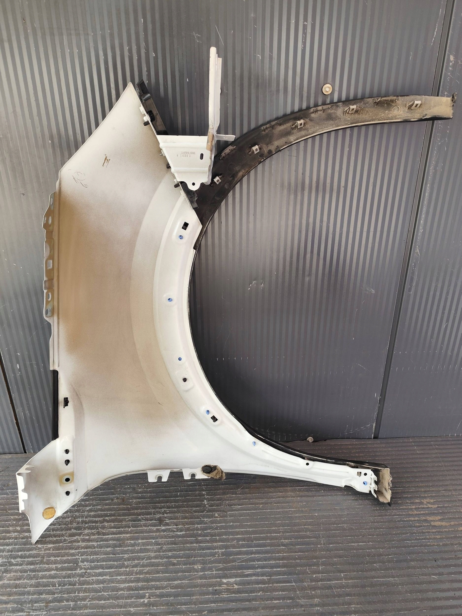 PEUGEOT 2008 II fender front left complete DEMONTAZ