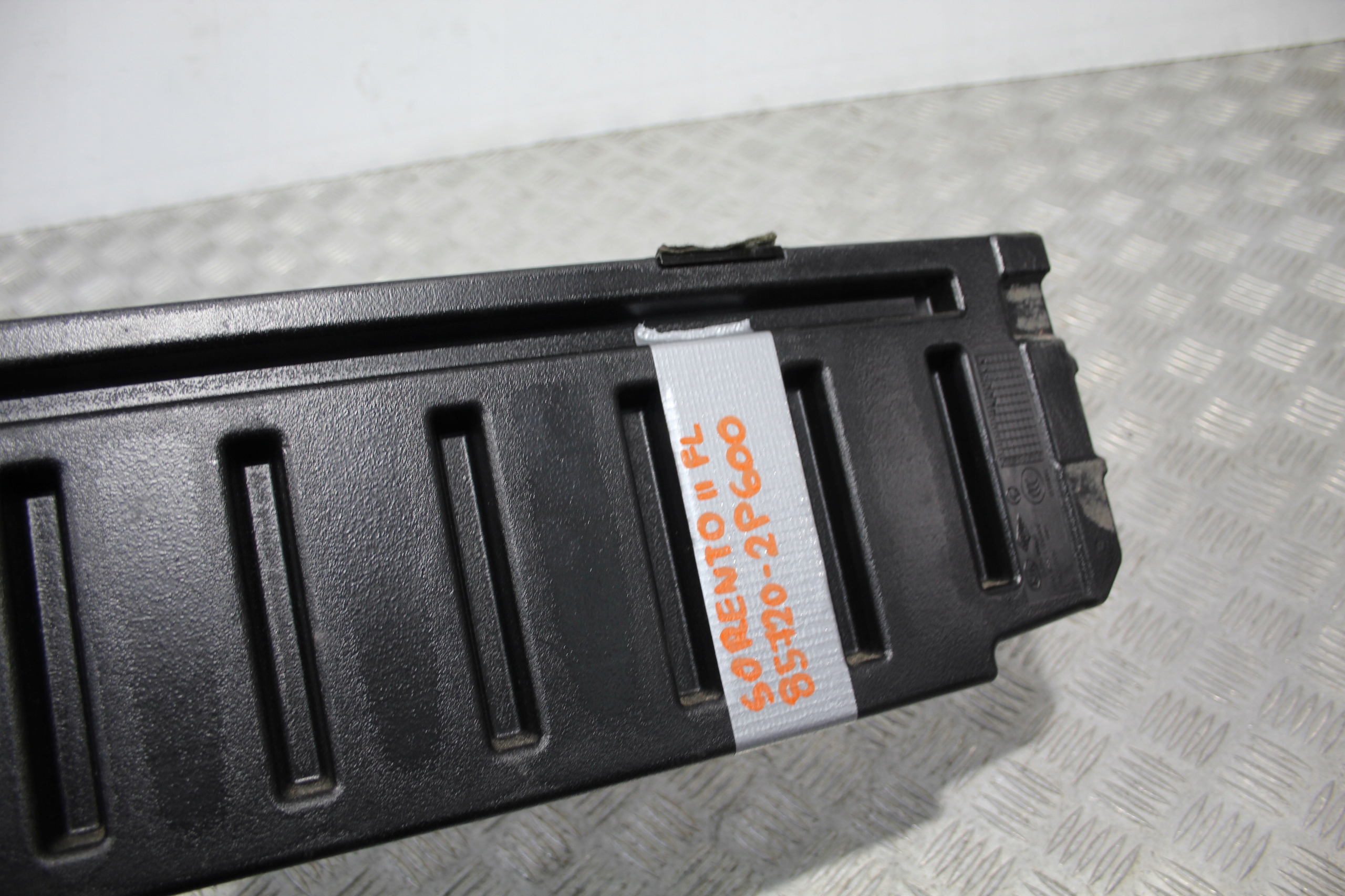 cover boot KIA SORENTO II LIFT 85720-2P600