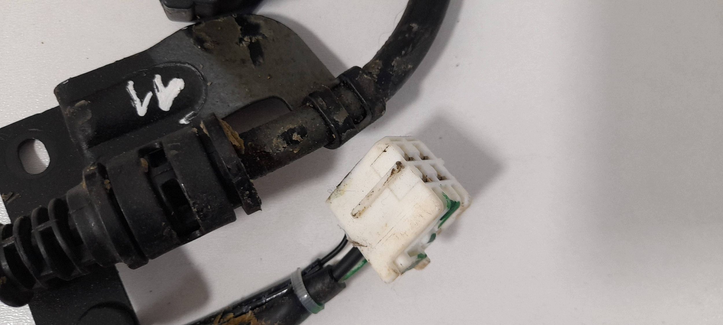 Mazda 3 BM Sensor ABS rechts heck 437EXK19 (11)