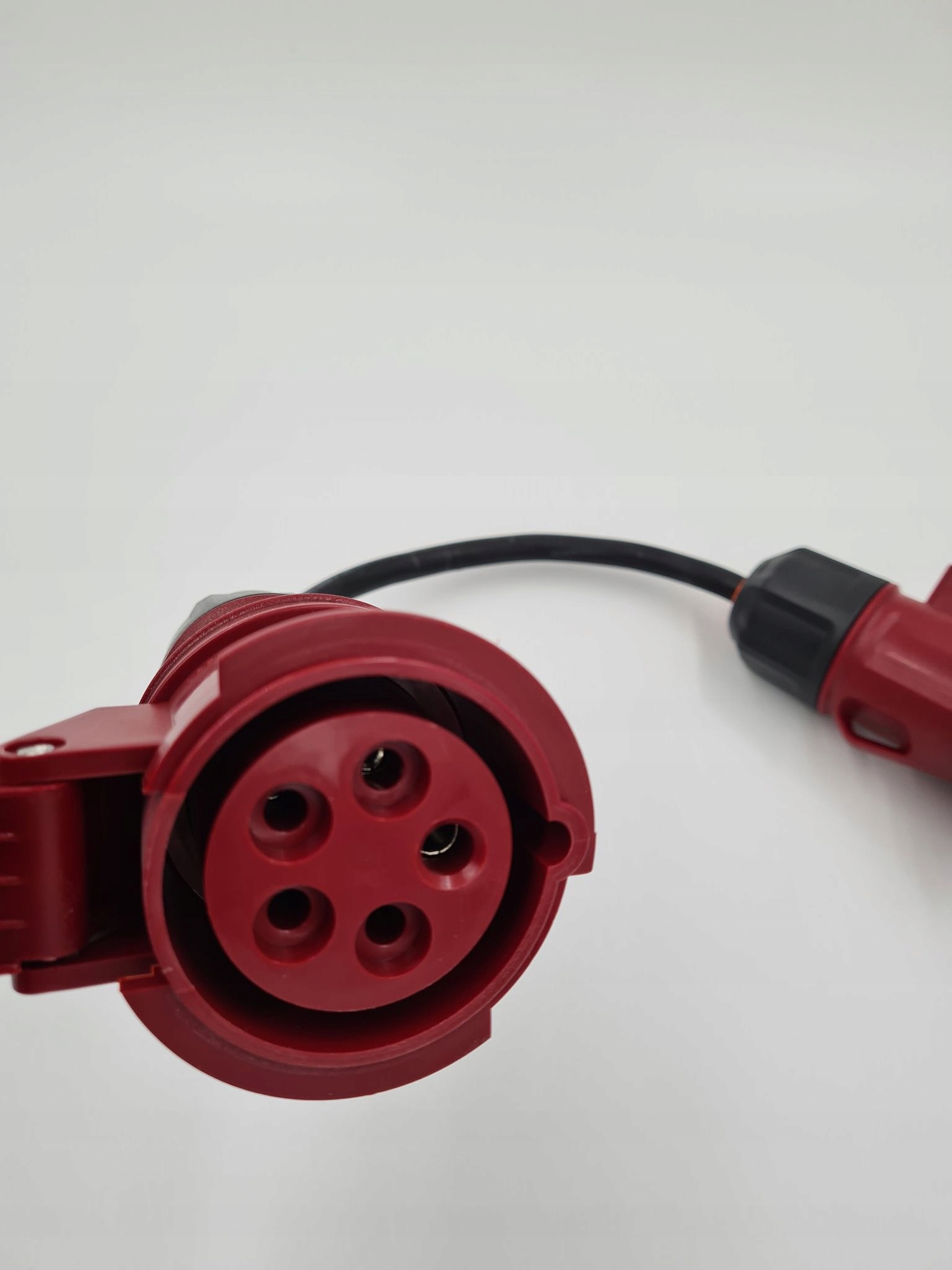 ADAPTER SIŁOWY REDUKCJA 32A na 16A PRZEJŚCIÓWKA Marka SCE