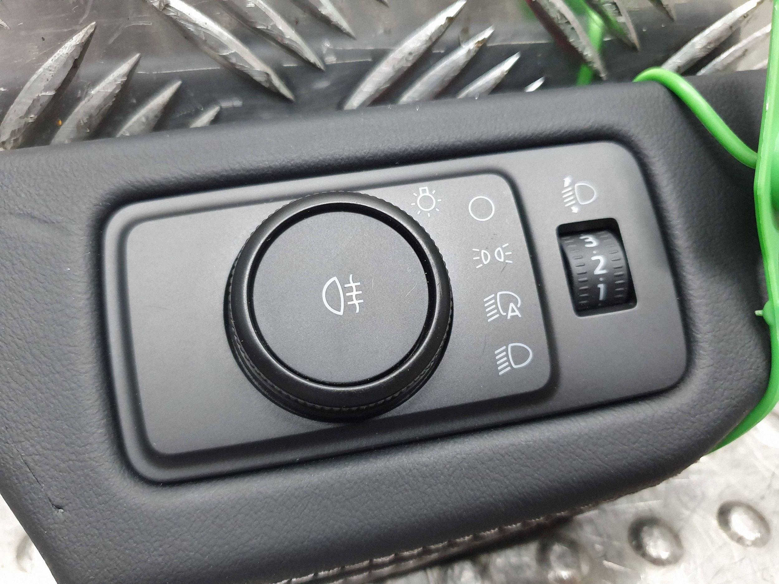 light switch PZ3T-13D061-BBW FORD PUMA MK2 LIFT CUSTOM MK2