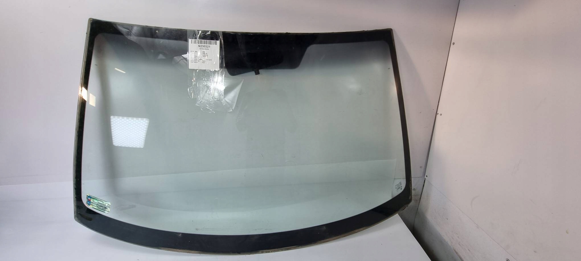 windscreen NISSAN ALMERA N16