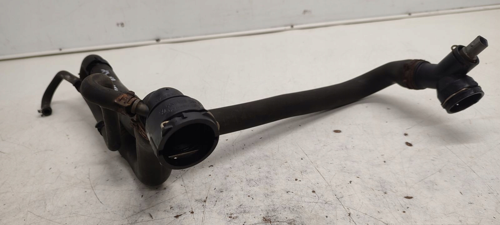 crijevo prijenos vode Audi A3 8P LIFT 3D 1,6 FSI