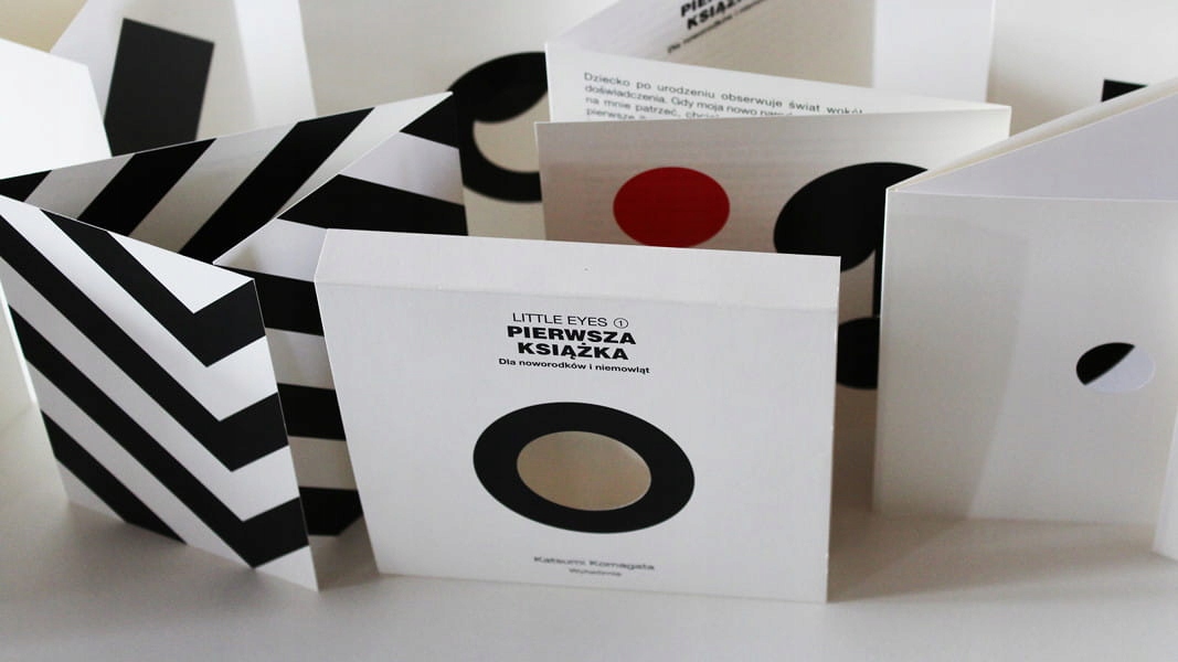 Kontrastowa Pierwsza książeczka Little Eyes Autor Katsumi Komagata