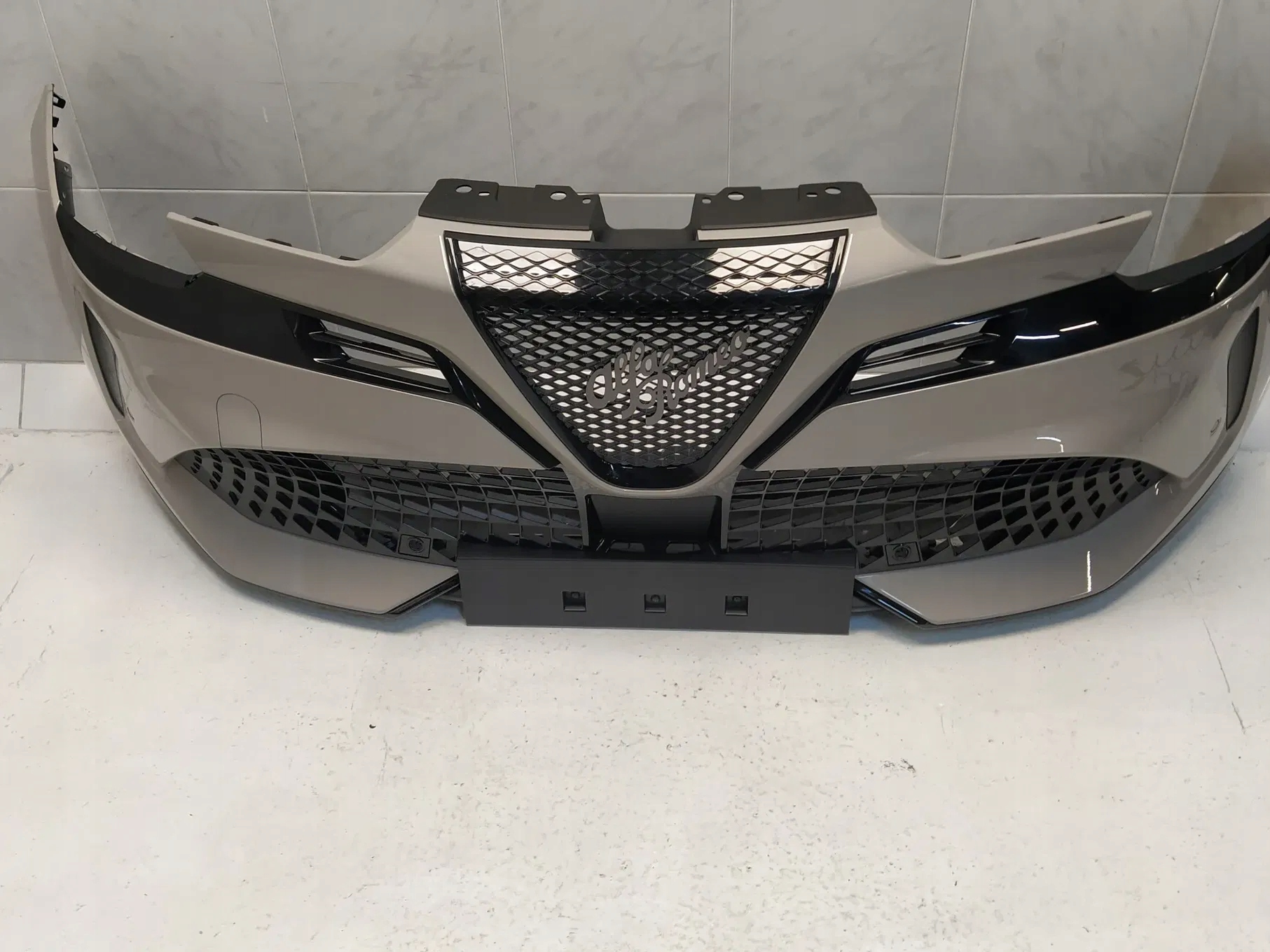 ALFA ROMEO JUNIOR 24- bumper front front grill KRATKI 6XPDC KPL ORG
