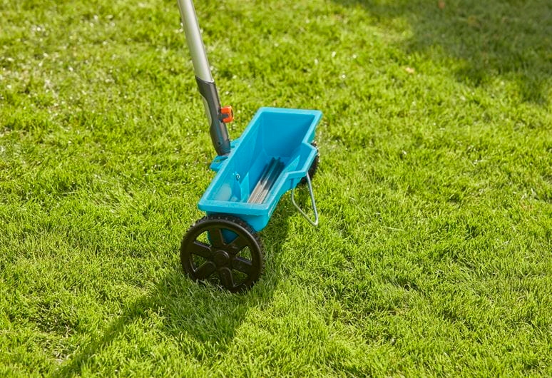 Ručný Záhradný Sejací Stroj Na Hnojivá A Semená S Objemom 3 L Gardena