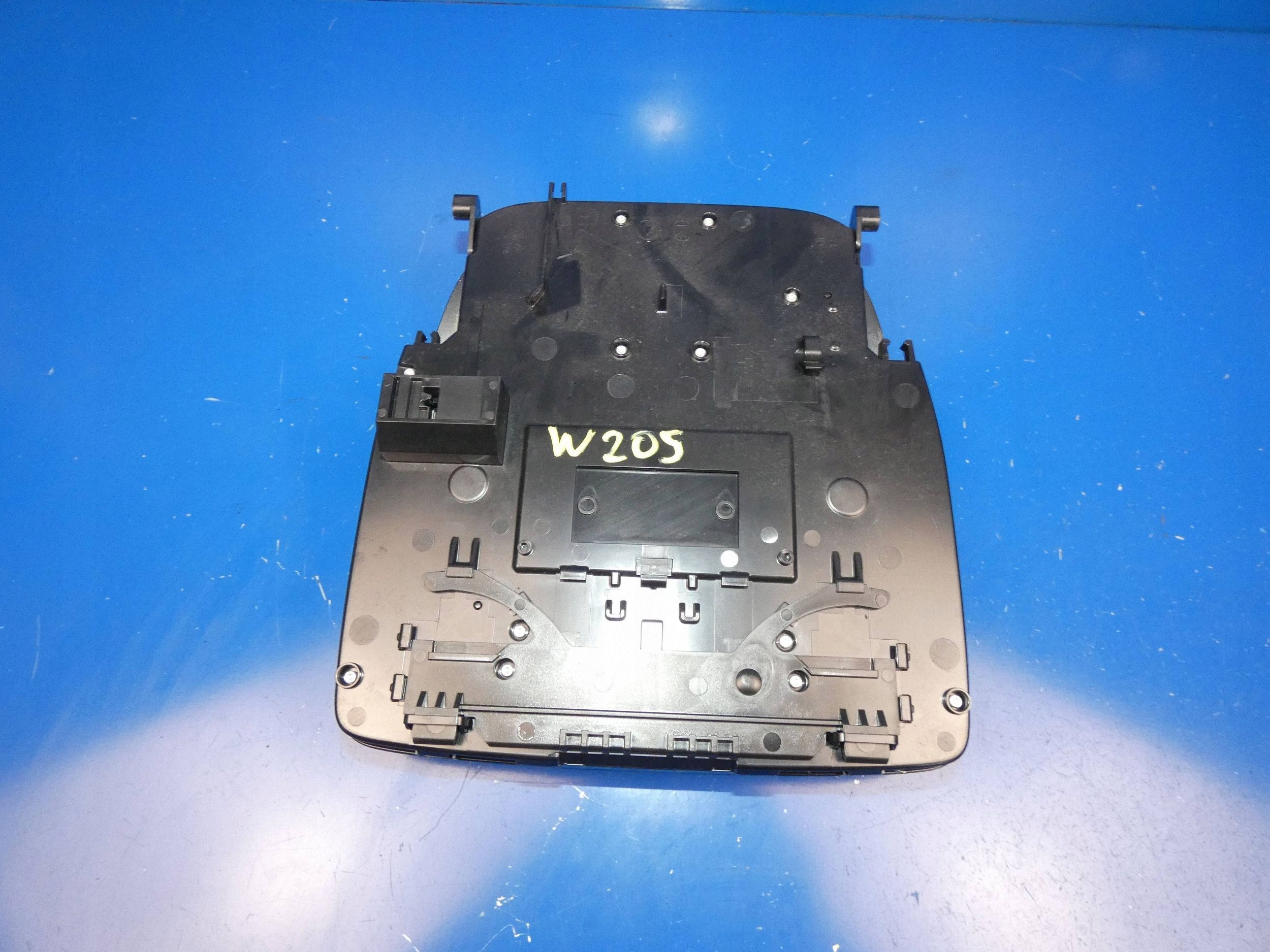 MERCEDES C KLASA W205 light inner front OSWIETLENIE cabs