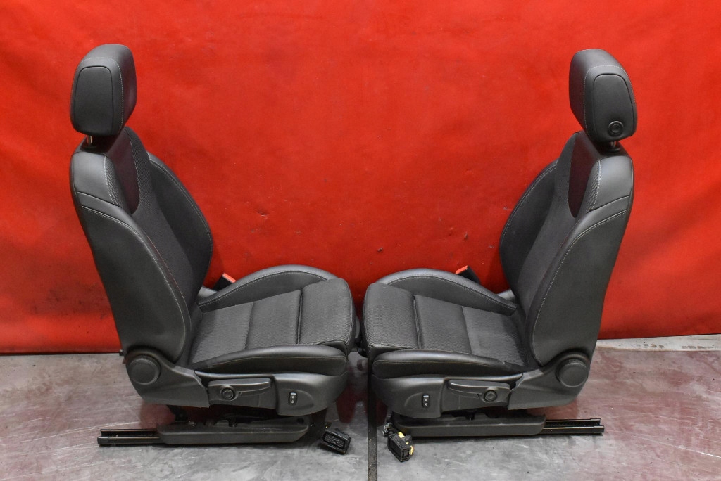 Sitz Sitze Seite Seiten KOMPLET Halbleder EU OPEL INSIGNIA B 17-20
