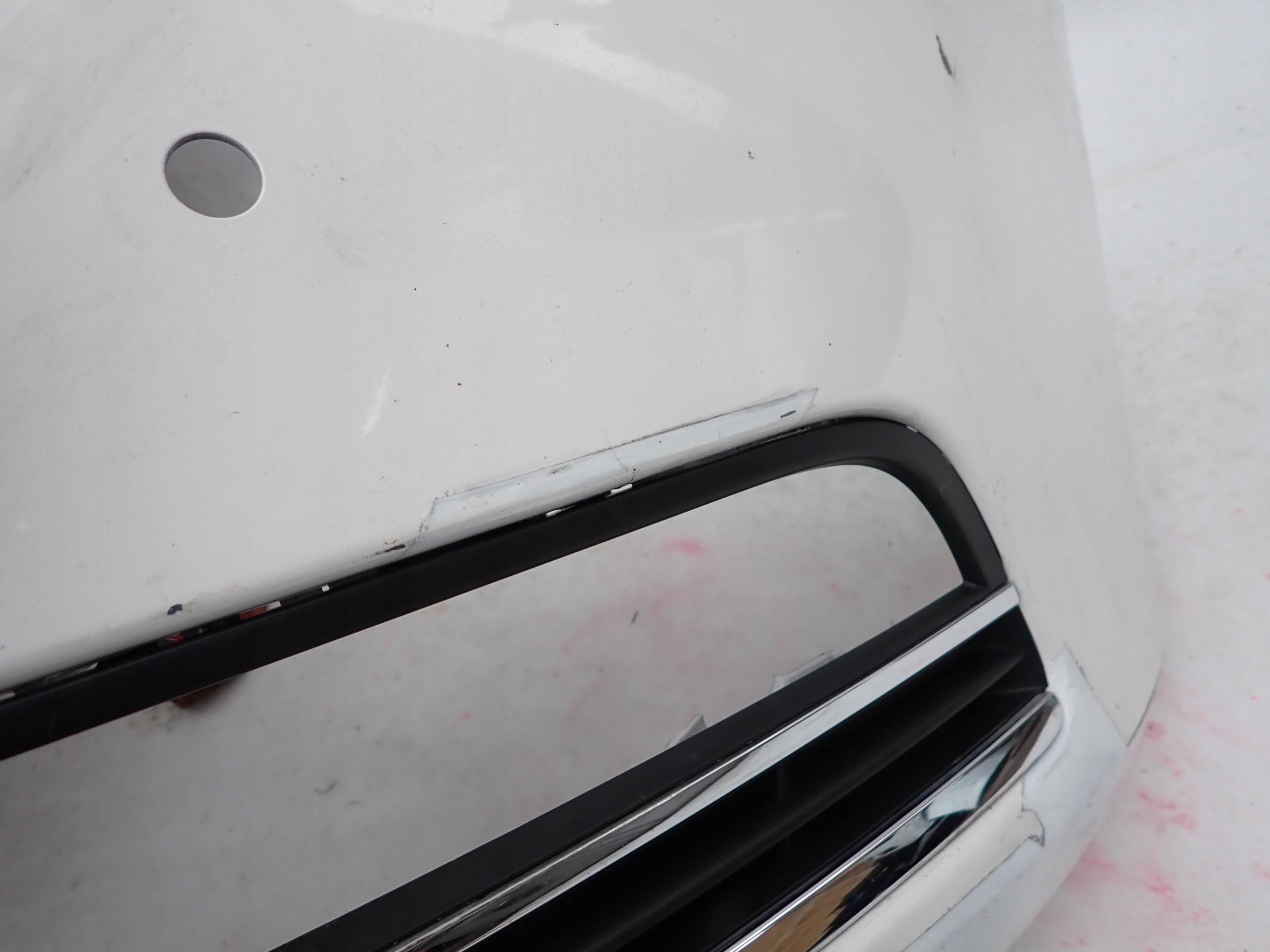 VW PASSAT B7 2010- nárazník předek přední PDC