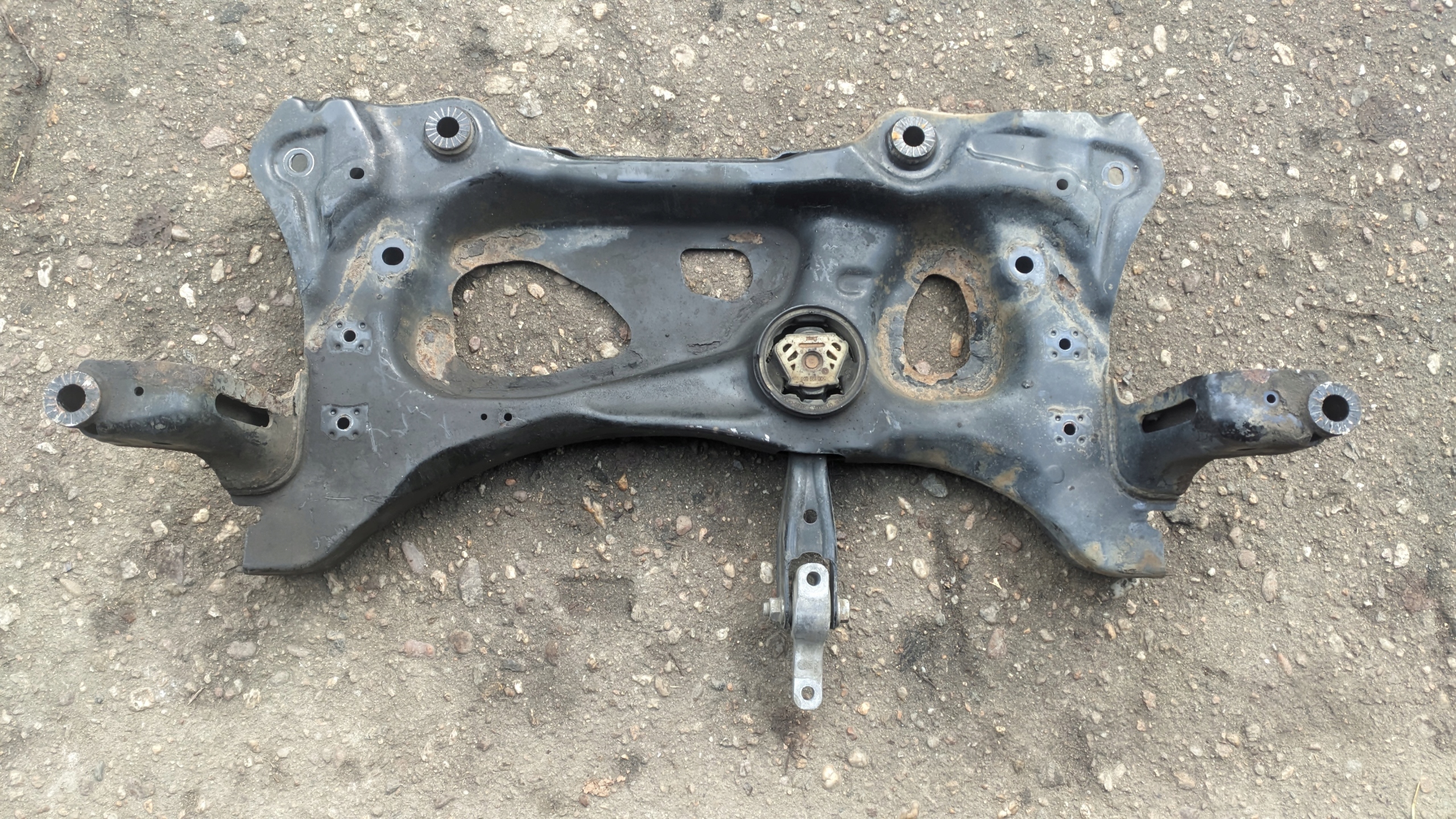 VW GOLF VI plus 1.6 TDI 09R subframe axle beam front