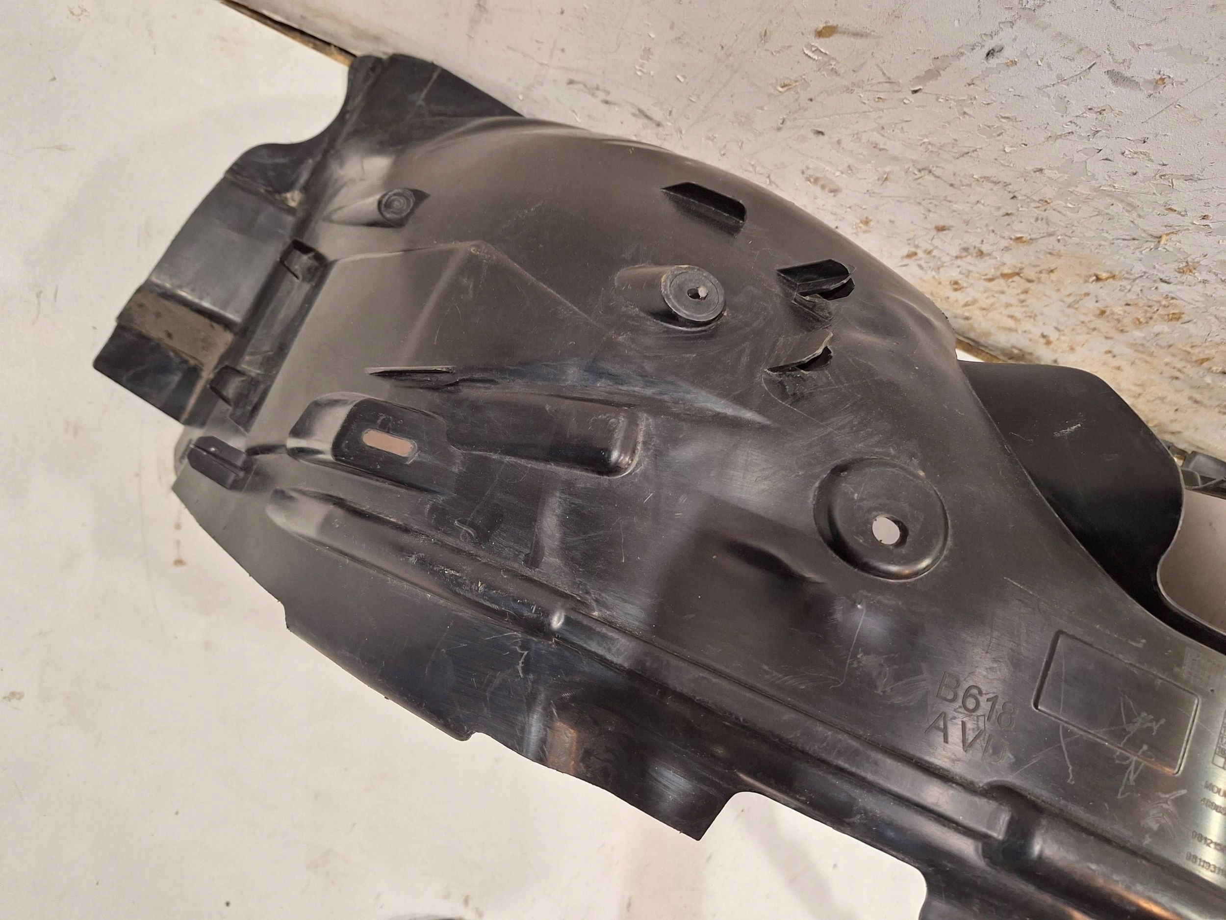 mudguard front right 9811931180 CITROEN C3 III 2016