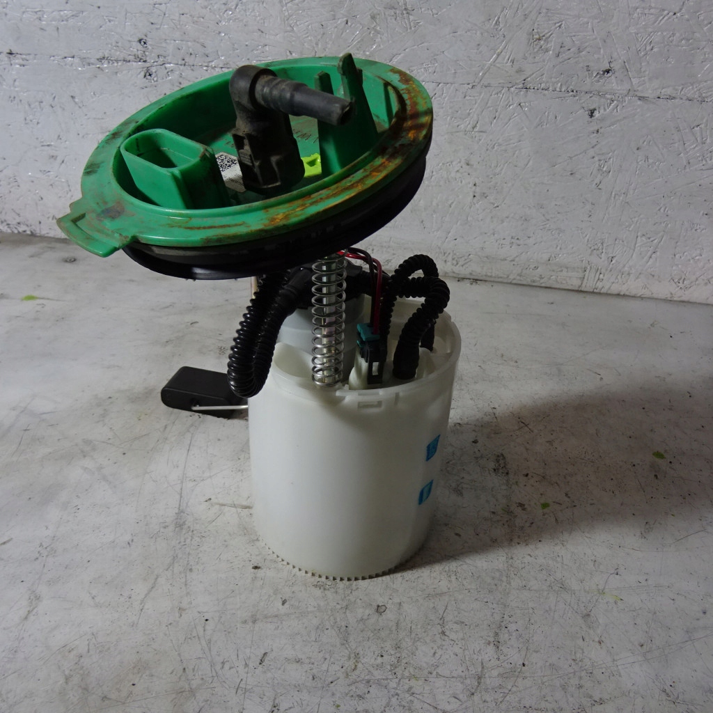 VW GOLF 7 1.4TSI feed pump petrol 5Q0919051AA