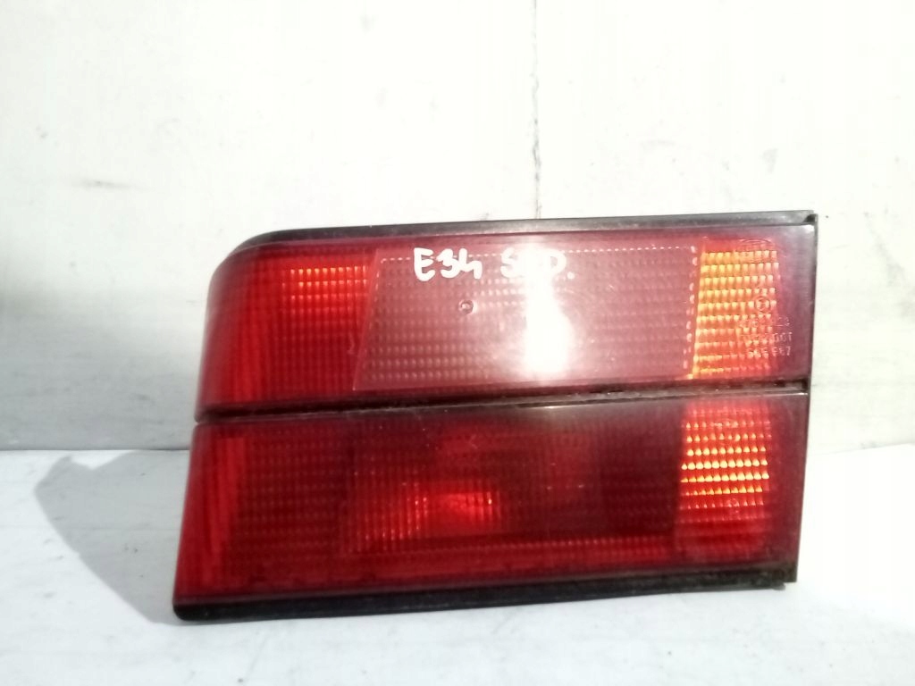 BMW E34 Berline Feux phare Droit Arrière Arrière du capot