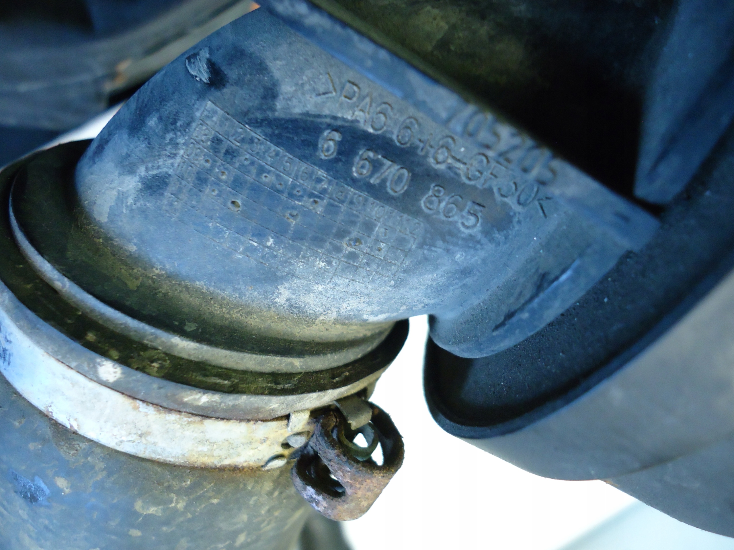 RENAULT MASTER III 2.3DCI pipe air 6670865