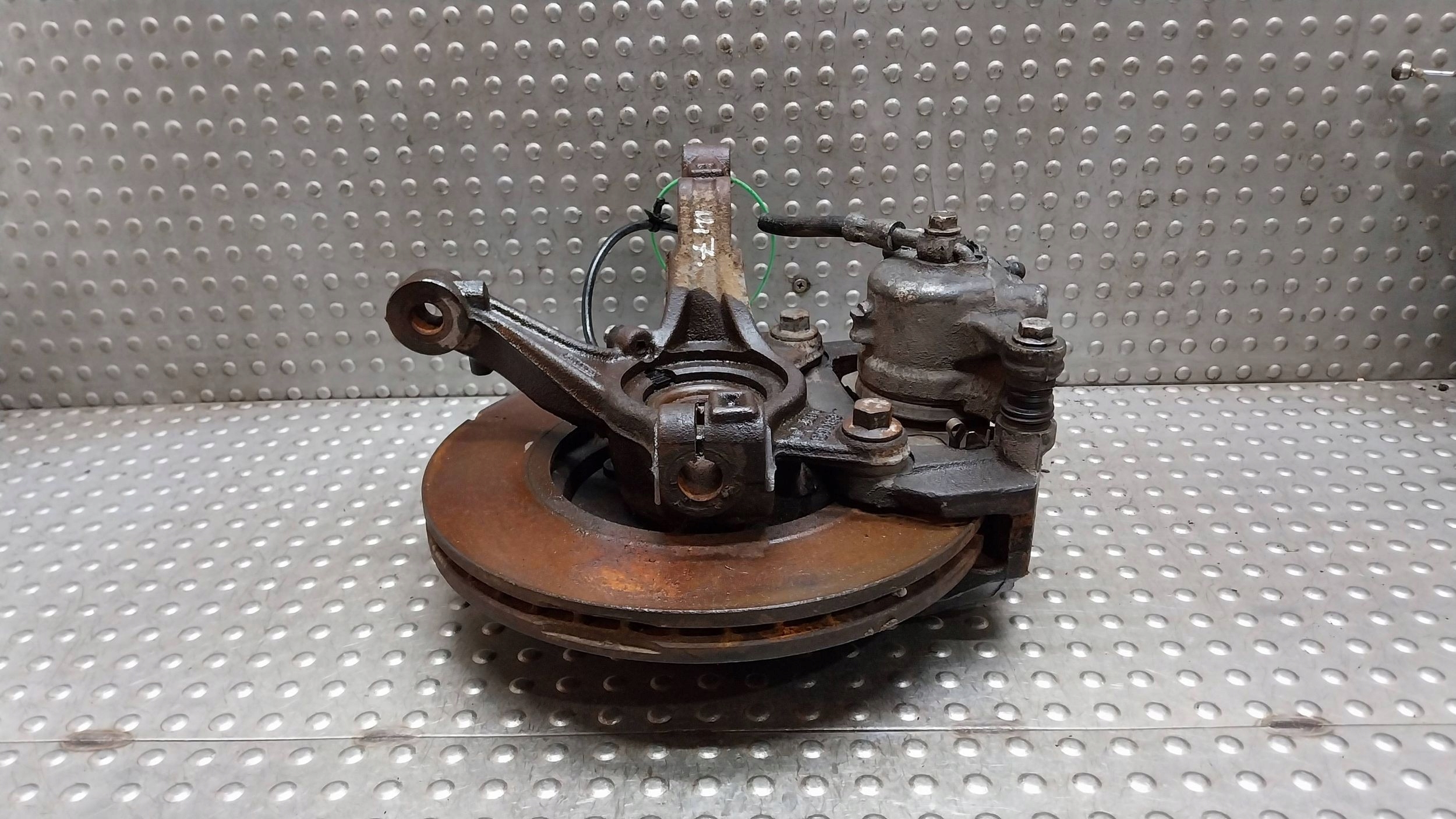 swing left front 8V51-3K171-AF/BE FORD FIESTA MK6 MK7