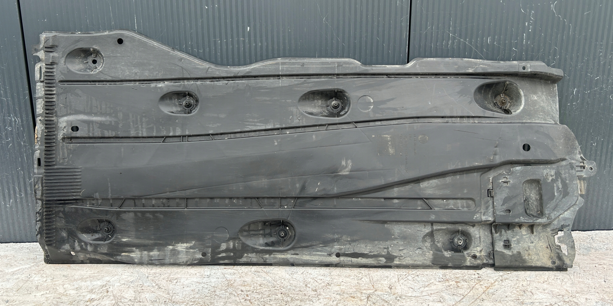 cover chassis left VW GOLF VII 12- 5Q0825201L