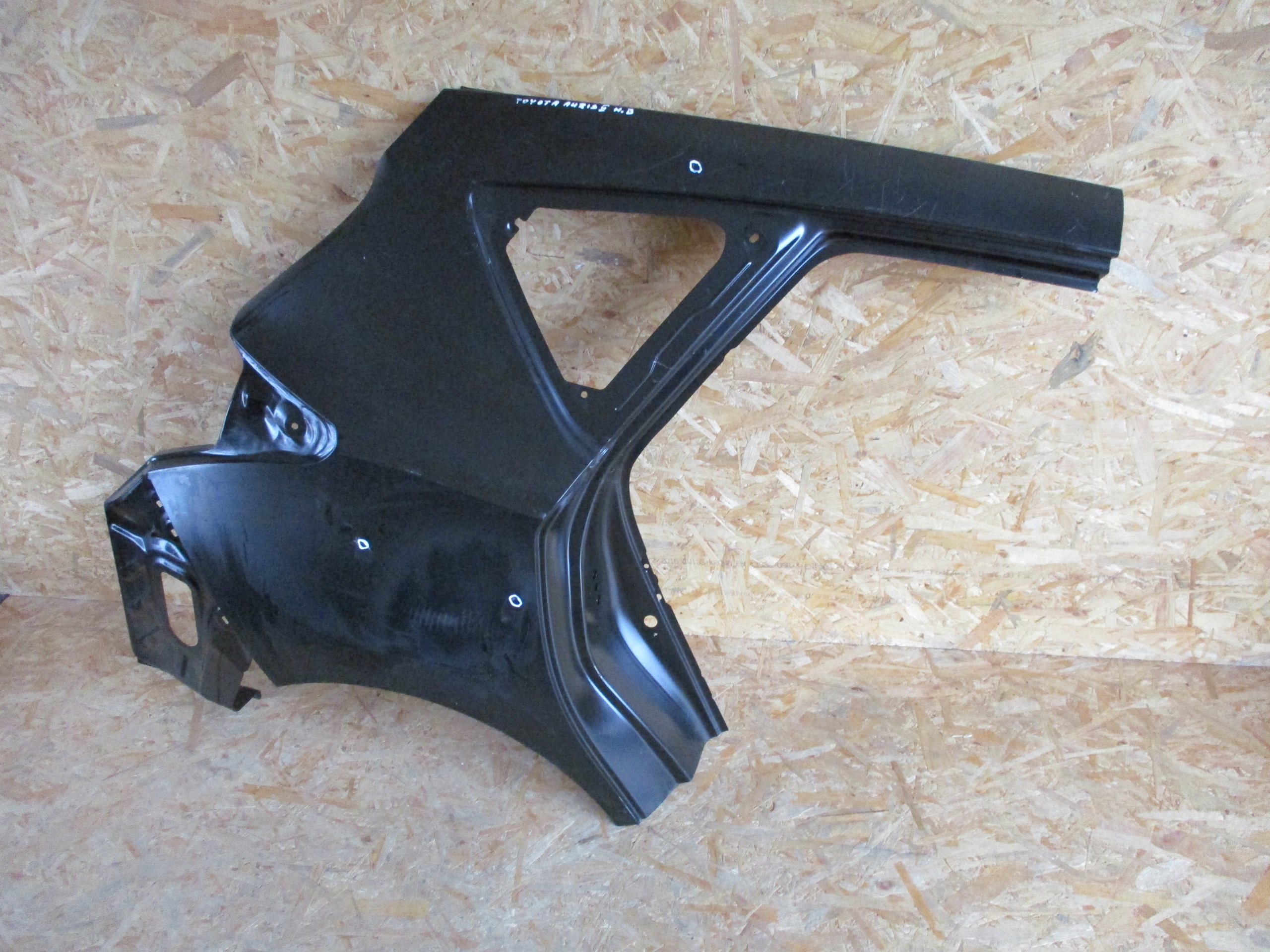 fender rear right side TOYOTA AURIS II HB