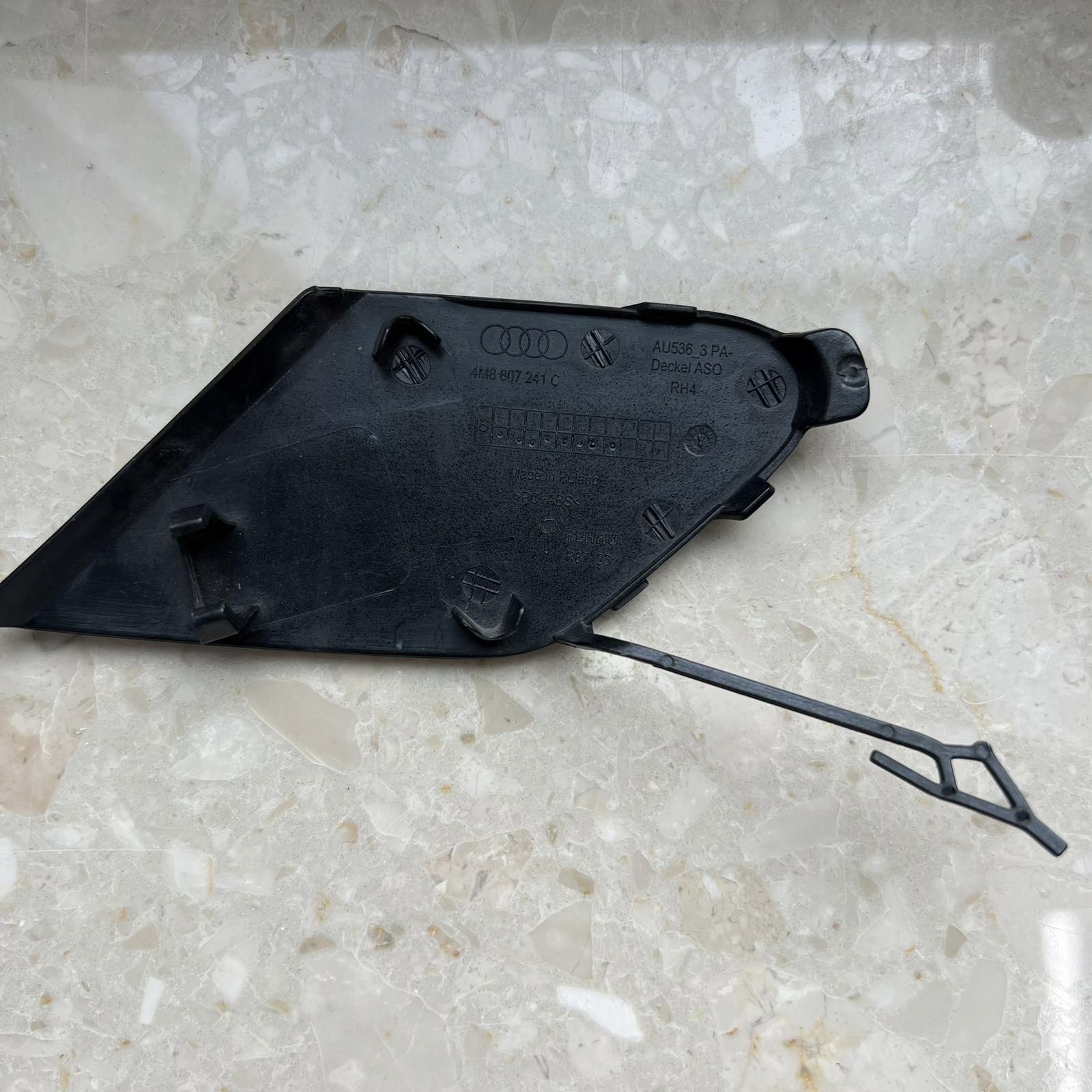 AUDI Q8 4M LIFT 2024- 4M8 towing hook cap front 4M8807241C original