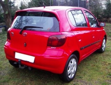 BEZ CIĘCIA ZDERZAKA HAK HOLOWNICZY+7PIN/13P+WIĄZKA TOYOTA YARIS 1I 99do2005 Nacisk na kulę 50 kg