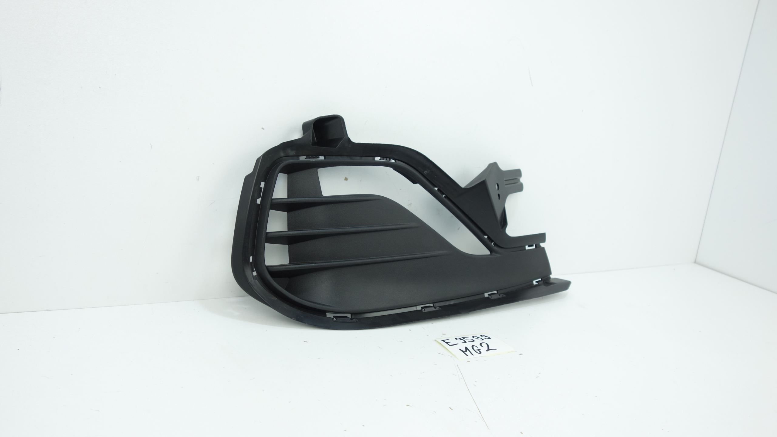 HYUNDAI I30 III FASTBACK 2017- grille grid of a bumper right front