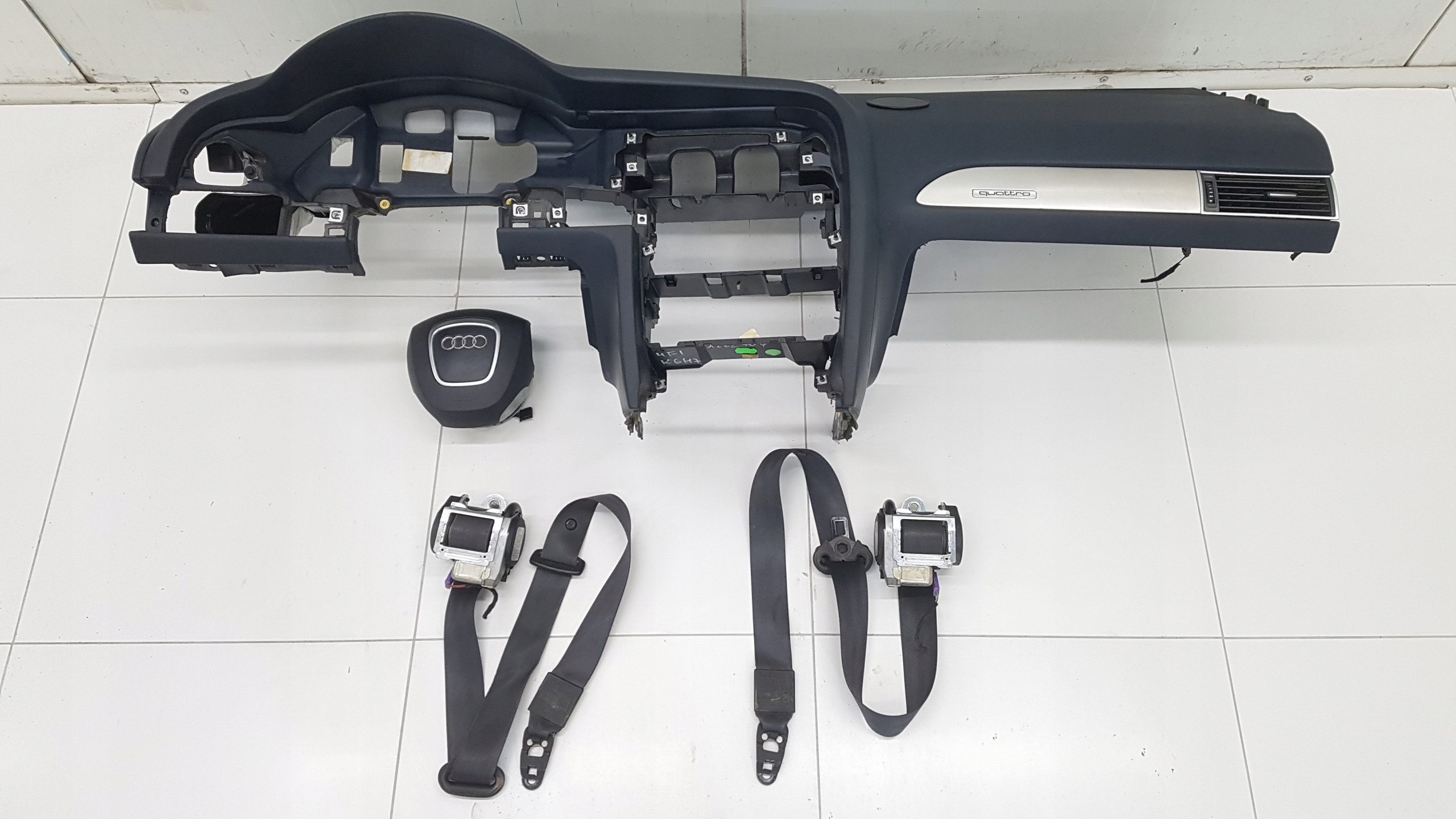 dashboard instrument panel AUDI A6-C6 4F0971589A 4F1858005A 4F1880204D 4F0857067A