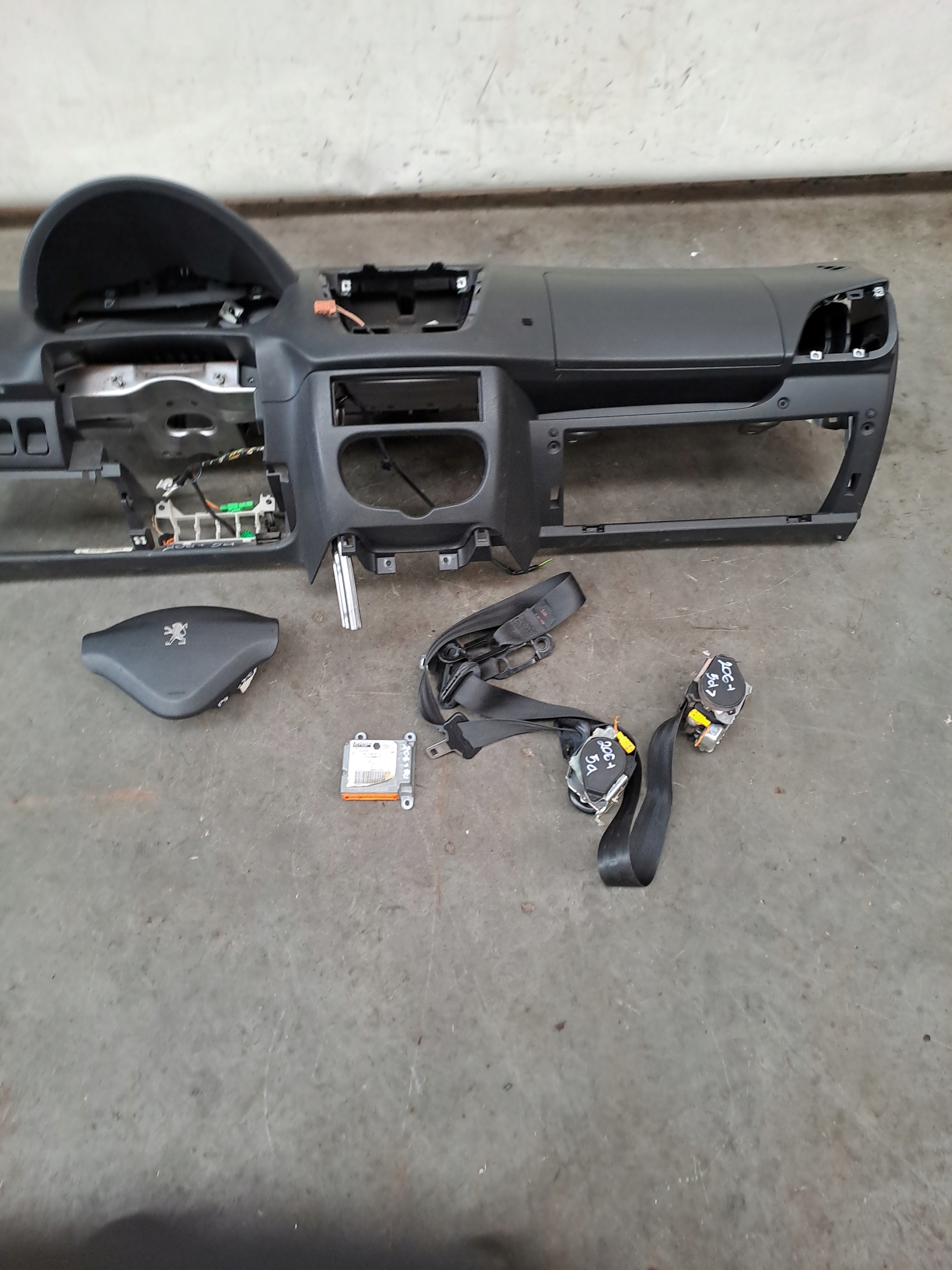 dashboard console sensor tension belts kpl Peugeot 206+