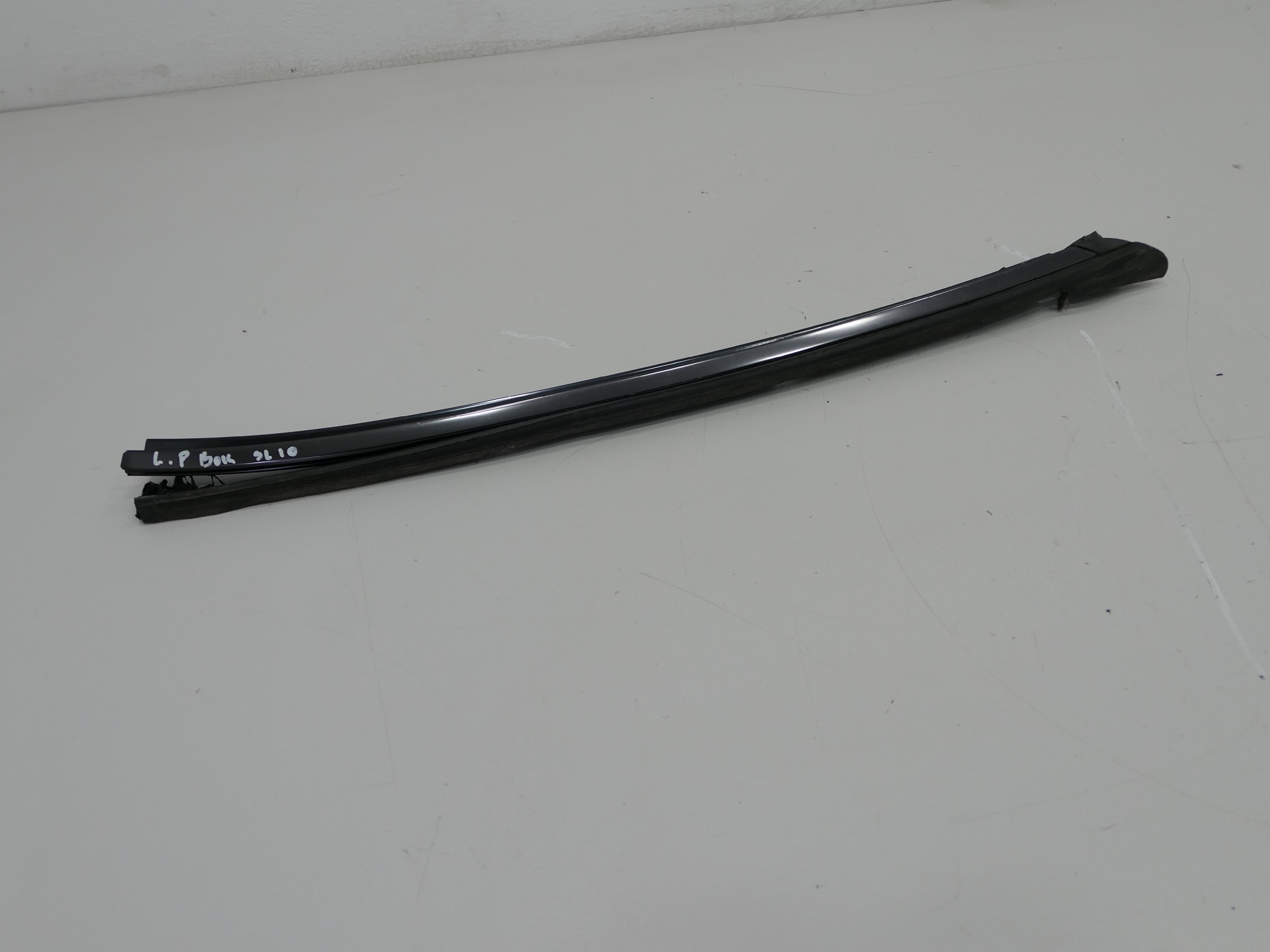 Прокладка стекла крыши левая MERCEDES SL R230