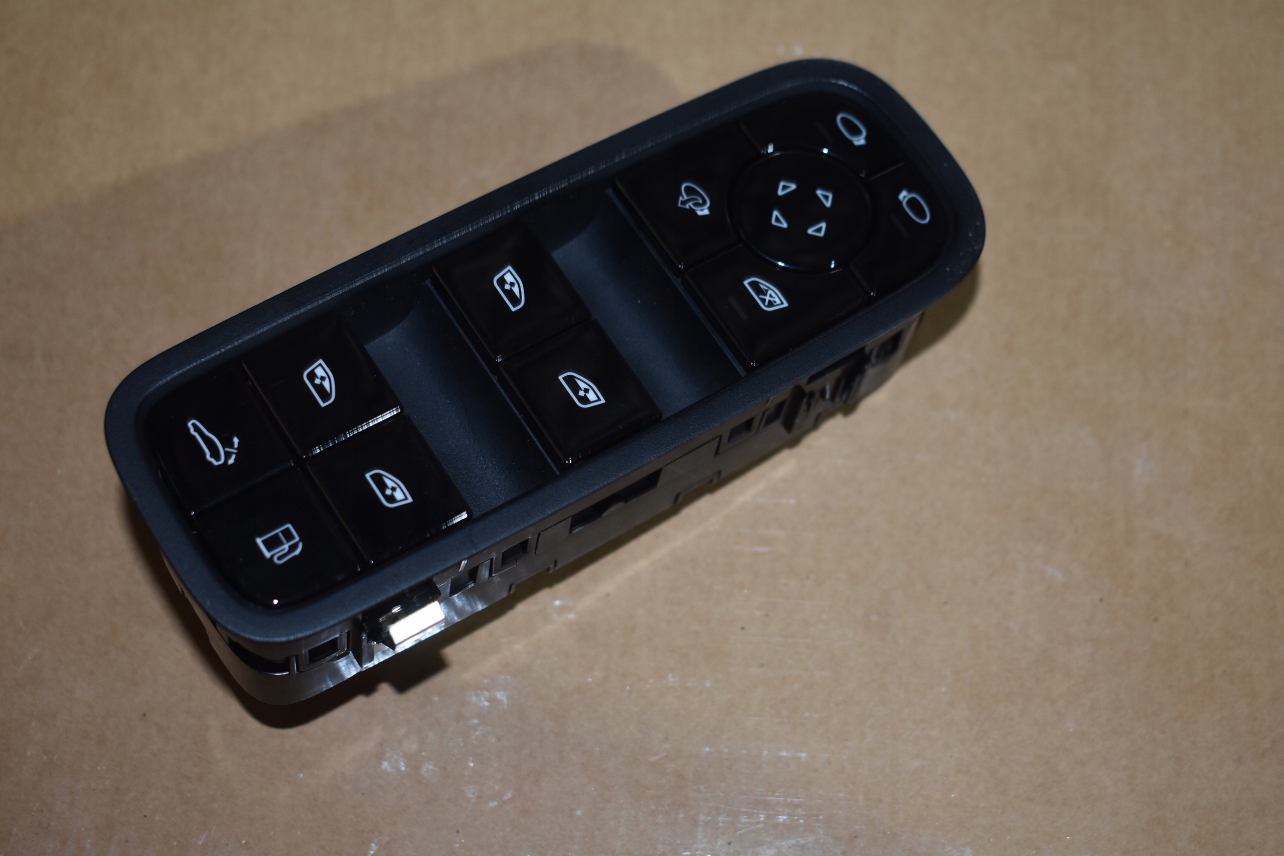 IDEALNY control panel of the window PORSCHE 1