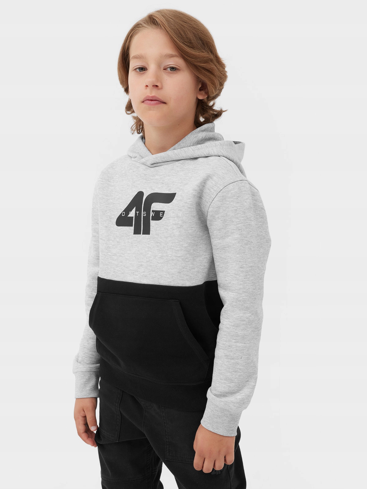 4F BLUZA CHŁOPIĘCA DRESOWA SPORTOWA Z KAPTUREM Marka 4F