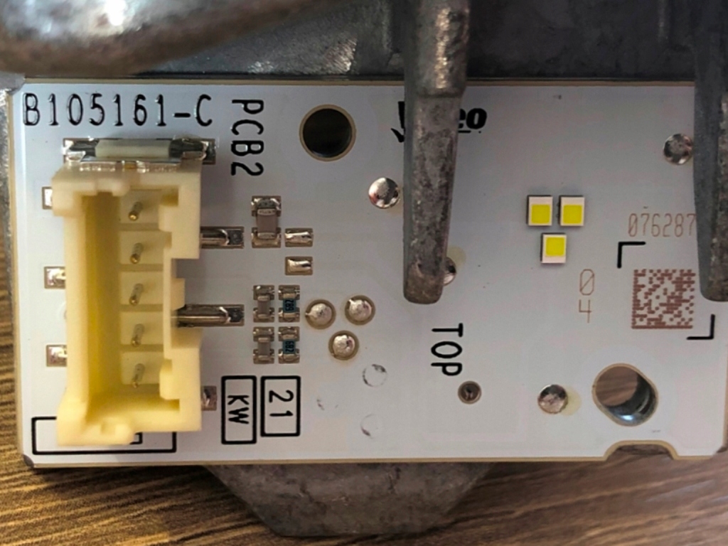 Конвертер модуль led езды днем левый BMW серия 1 F40 B105161-C