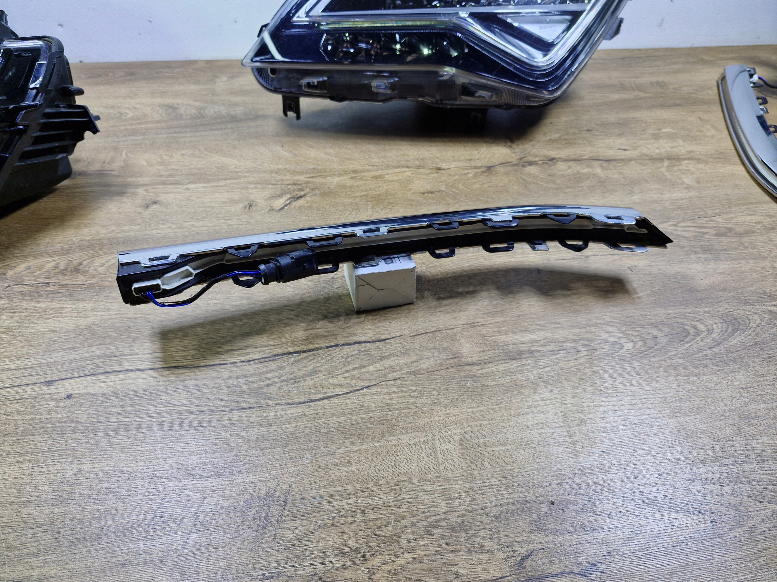 VW T-Roc A1 Kühlergrill FRONTGRILL Kühlergitter 2GA941654V - Thumbnail 4