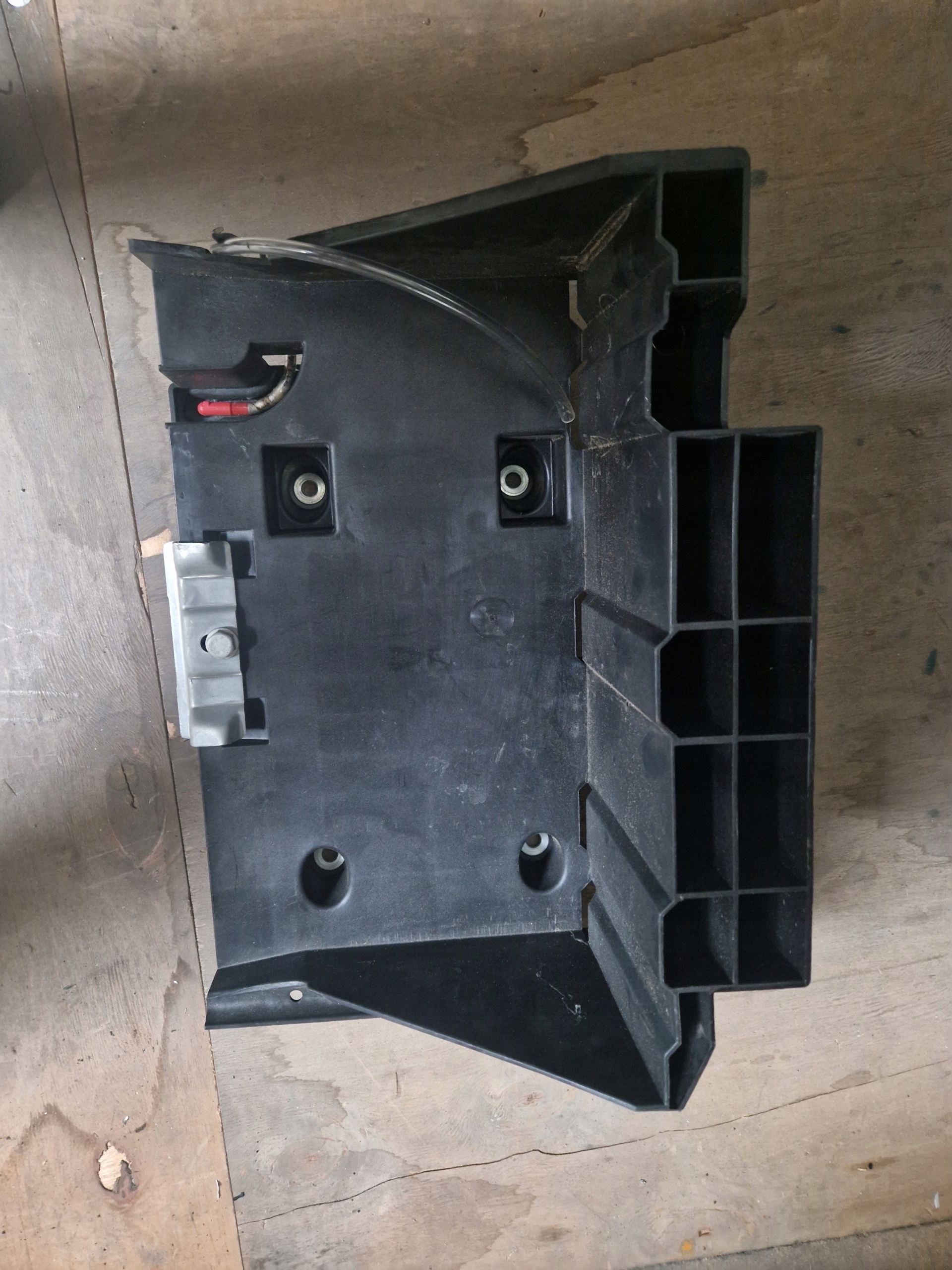 Grundlage AKUMULATORA MERCEDES SPRINTER 907 910