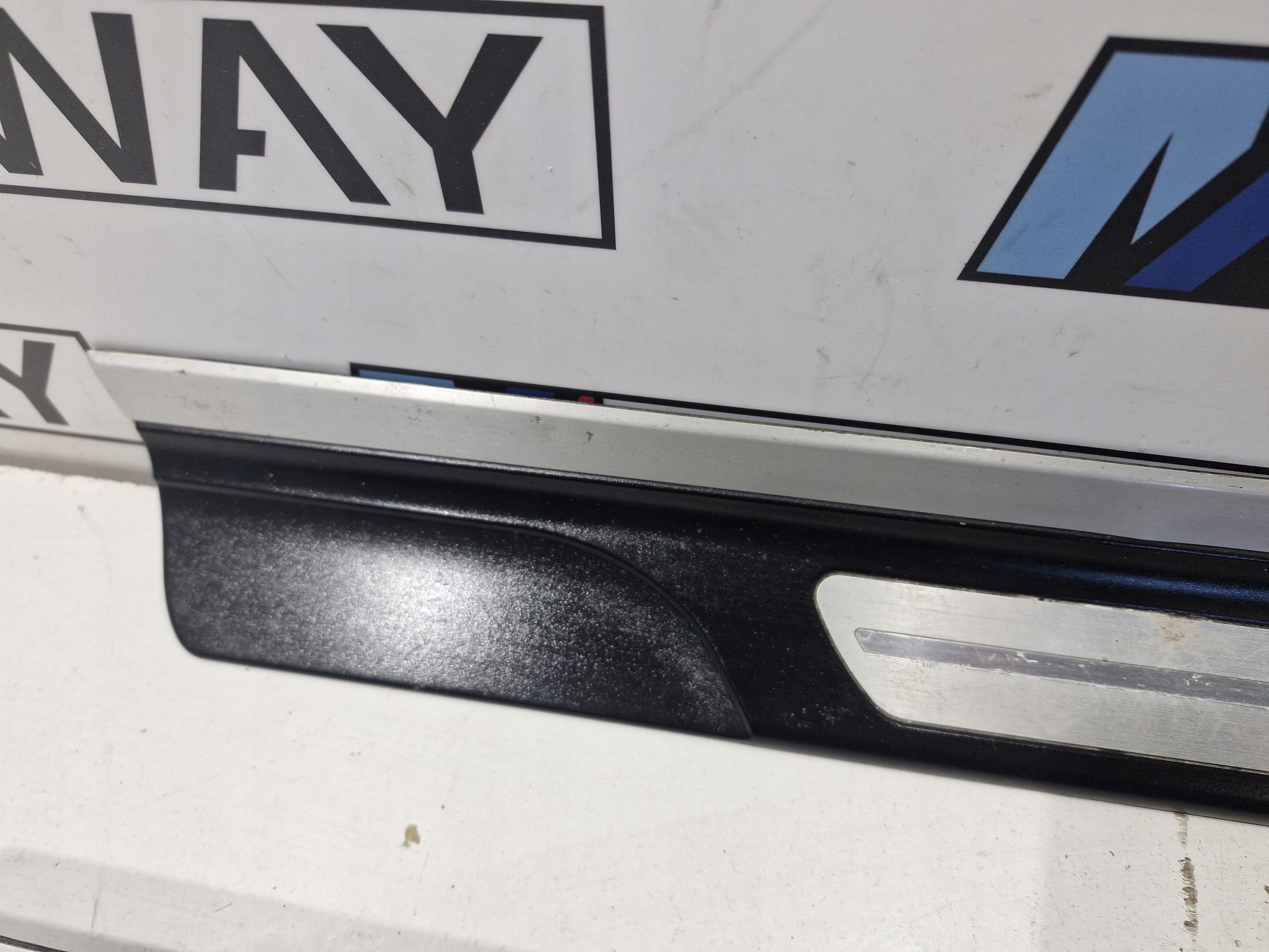 8204113 8204114 BMW E46 COUPE CABRIO moulding cap threshold KOMPLET